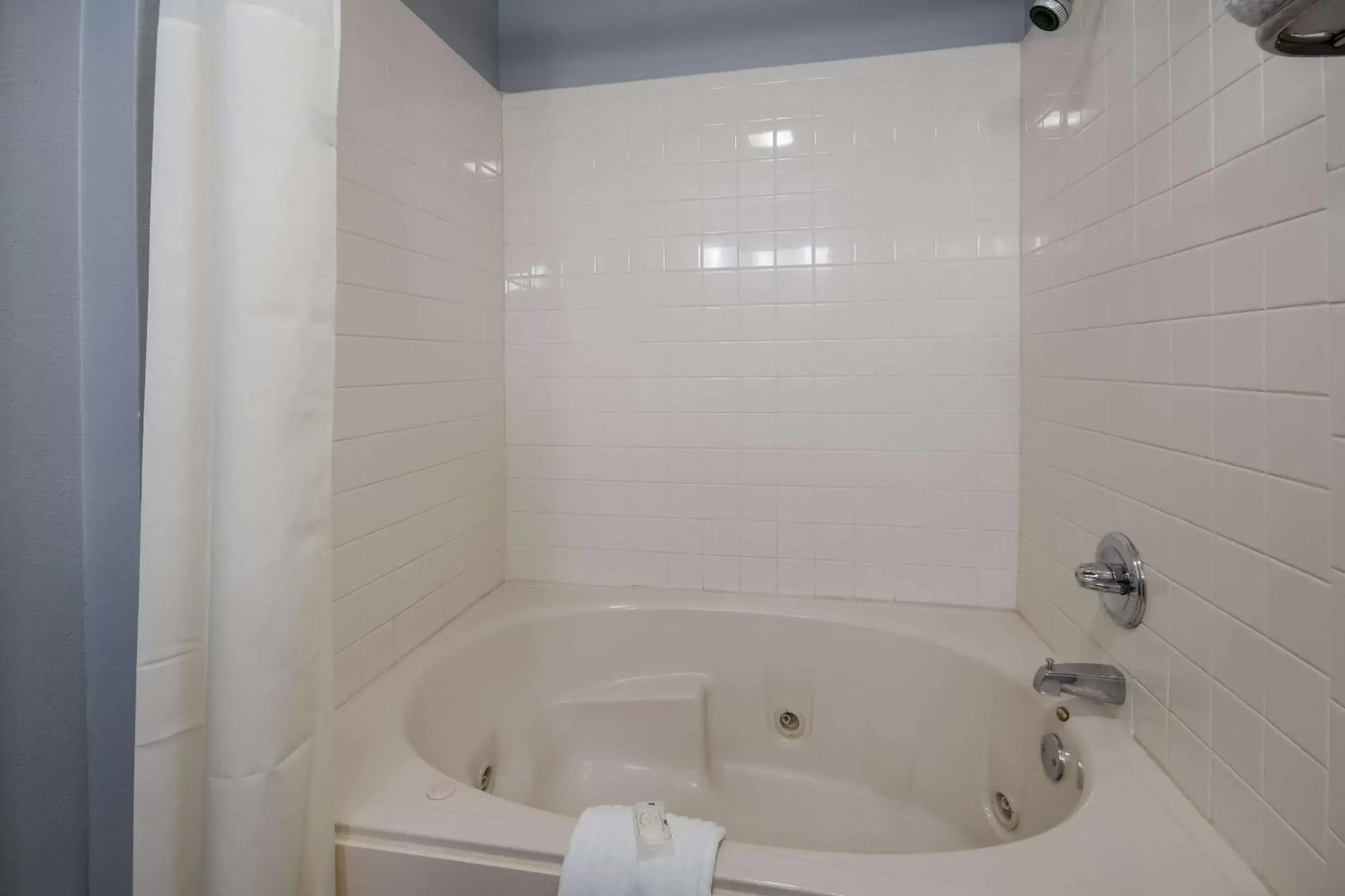 Bedroom, Bathroom in Quality Inn & Suites Oklahoma City North