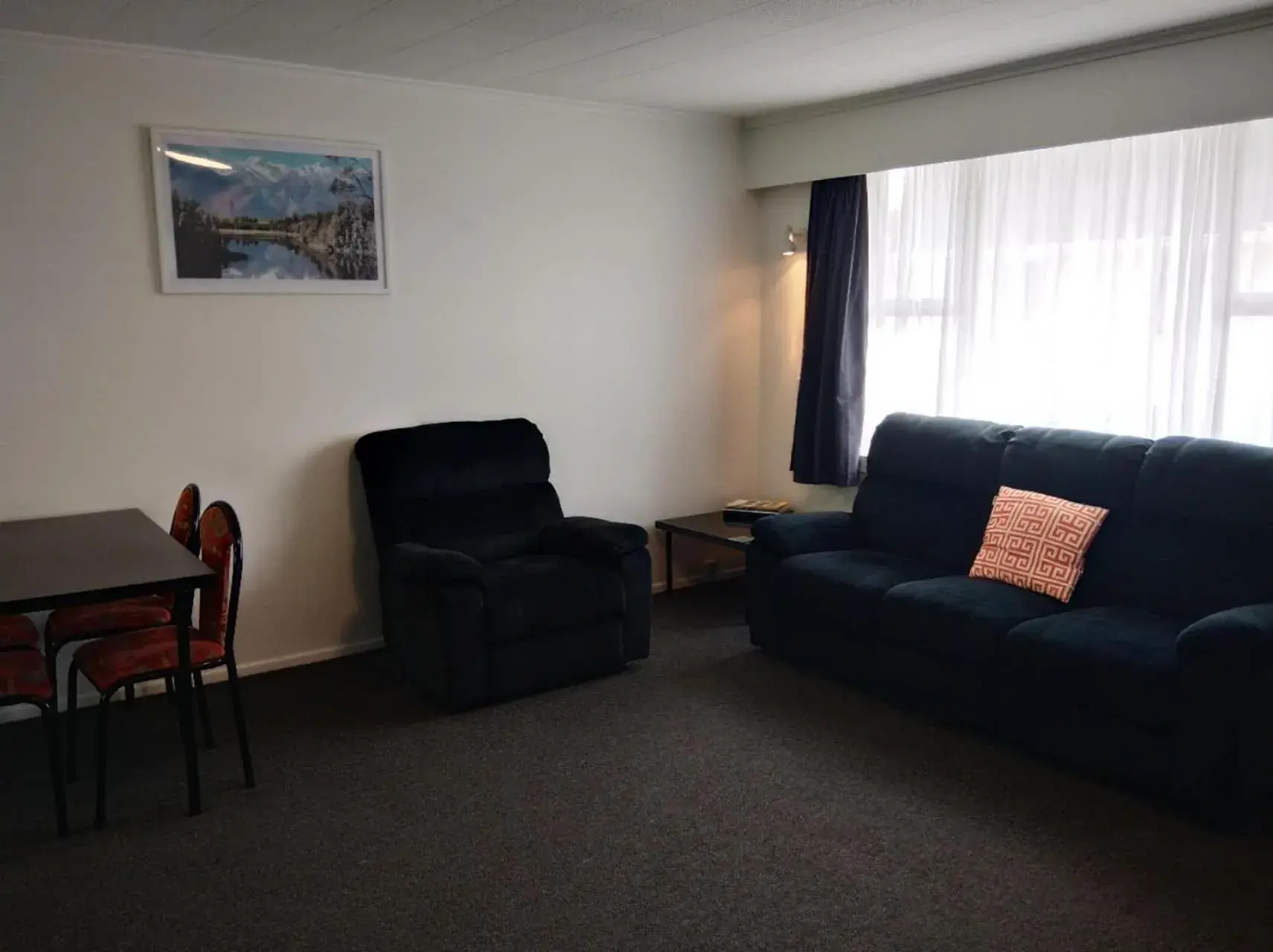 Seating Area in Queens Park Motels