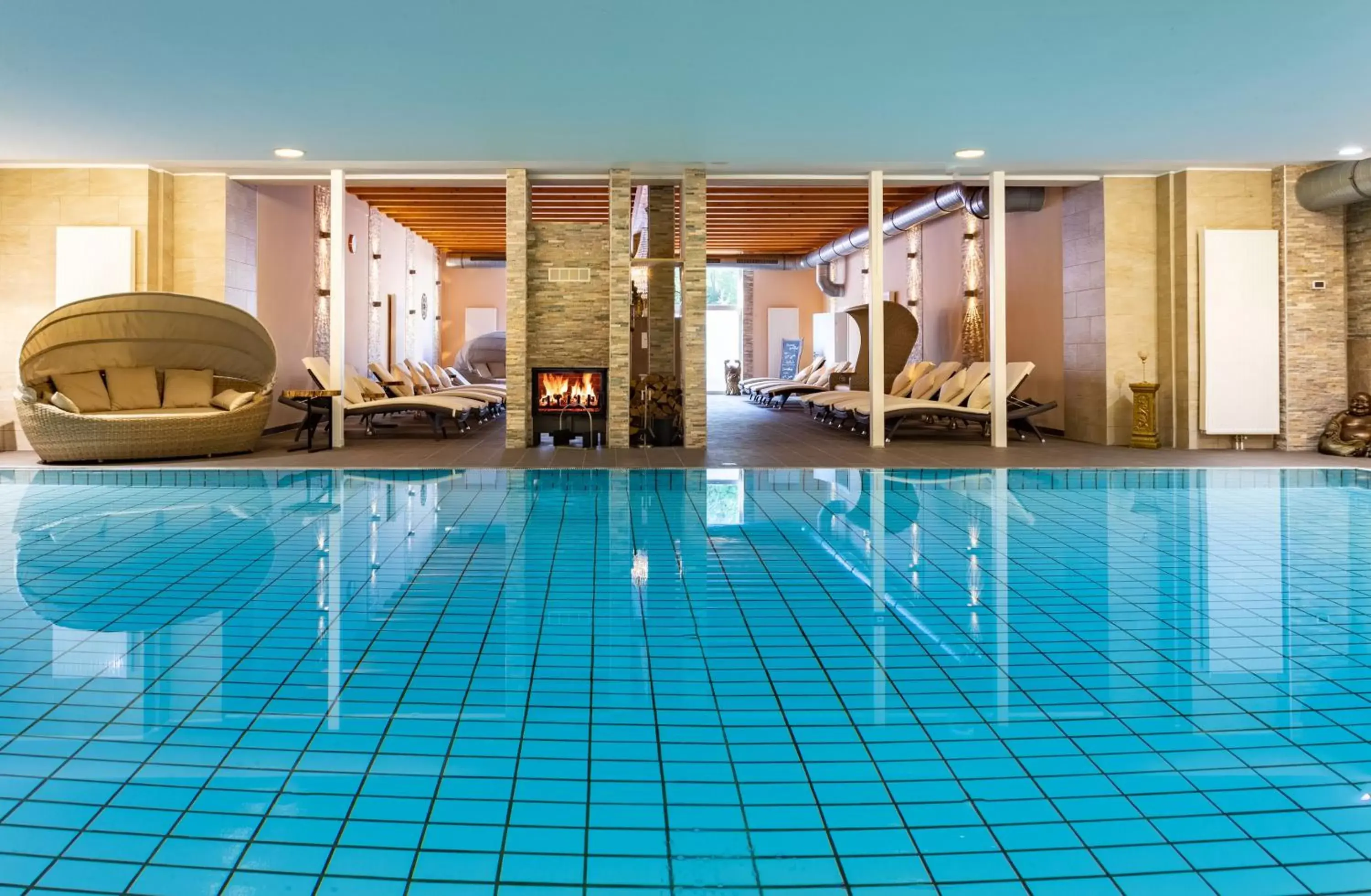Swimming Pool in Hotel Badehof