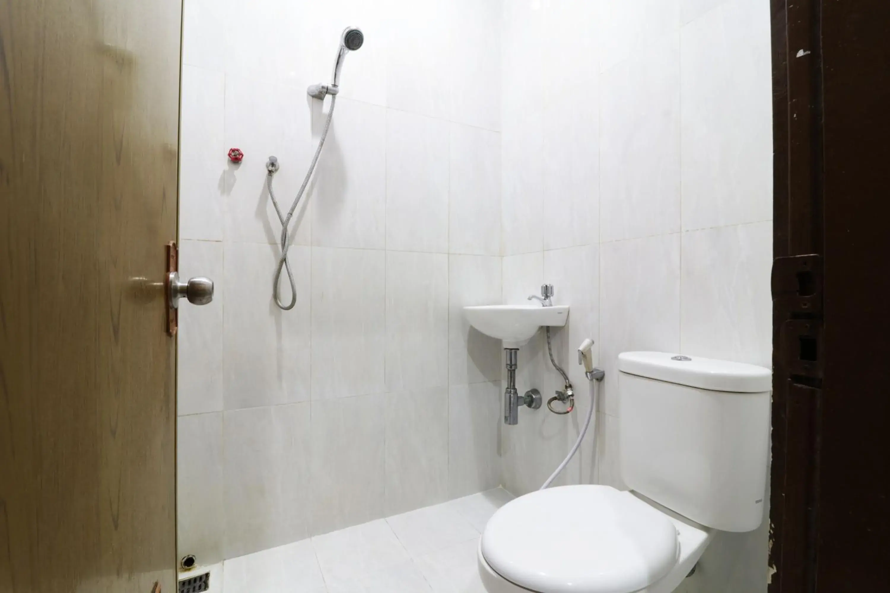 Bathroom in Hotel Istana Bungur
