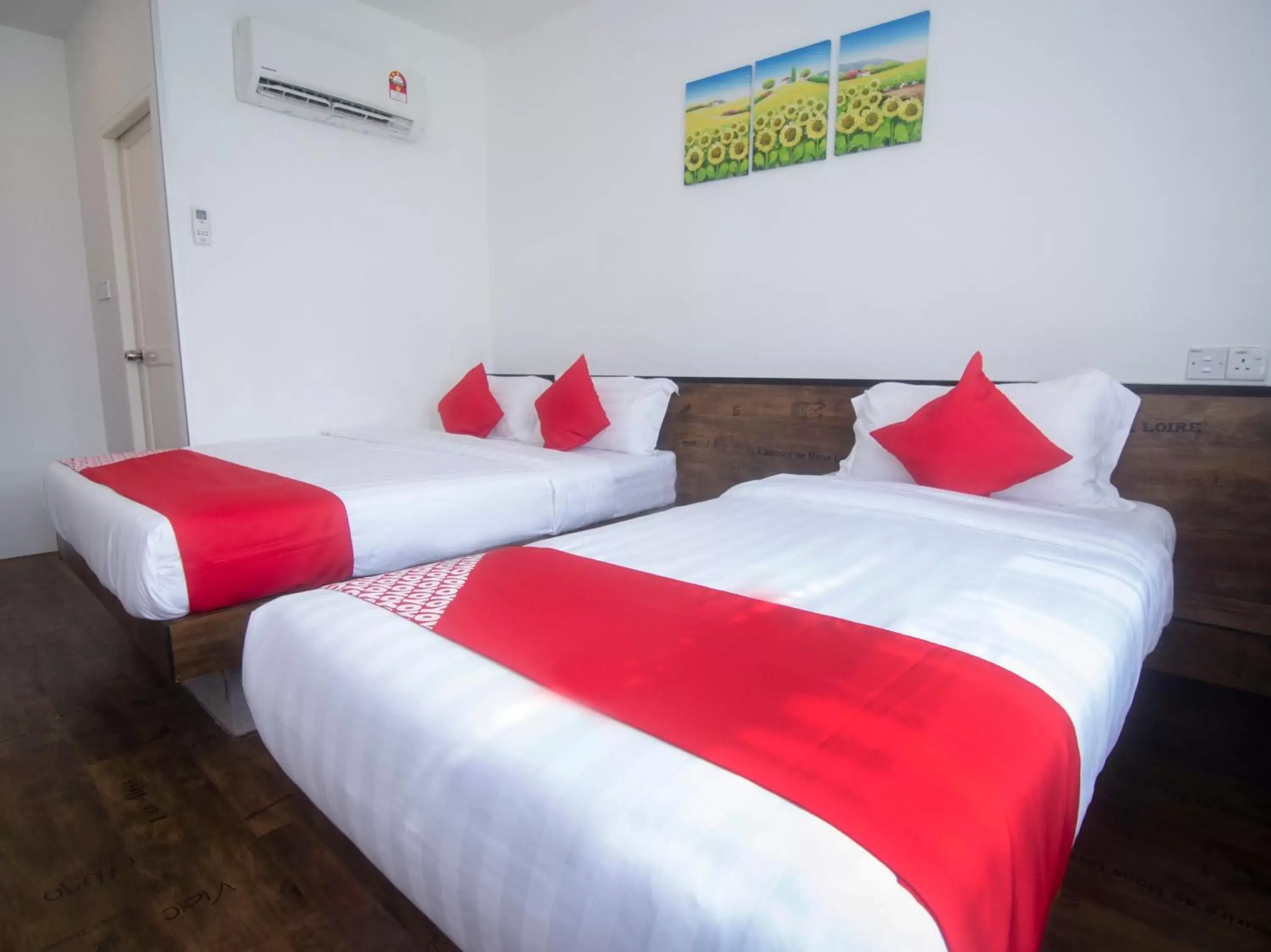 Bedroom, Bed in OYO 836 Mandurah Room & Cafe