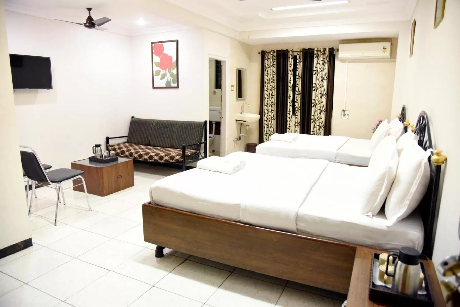 Bedroom in Hotel Sai Yatri