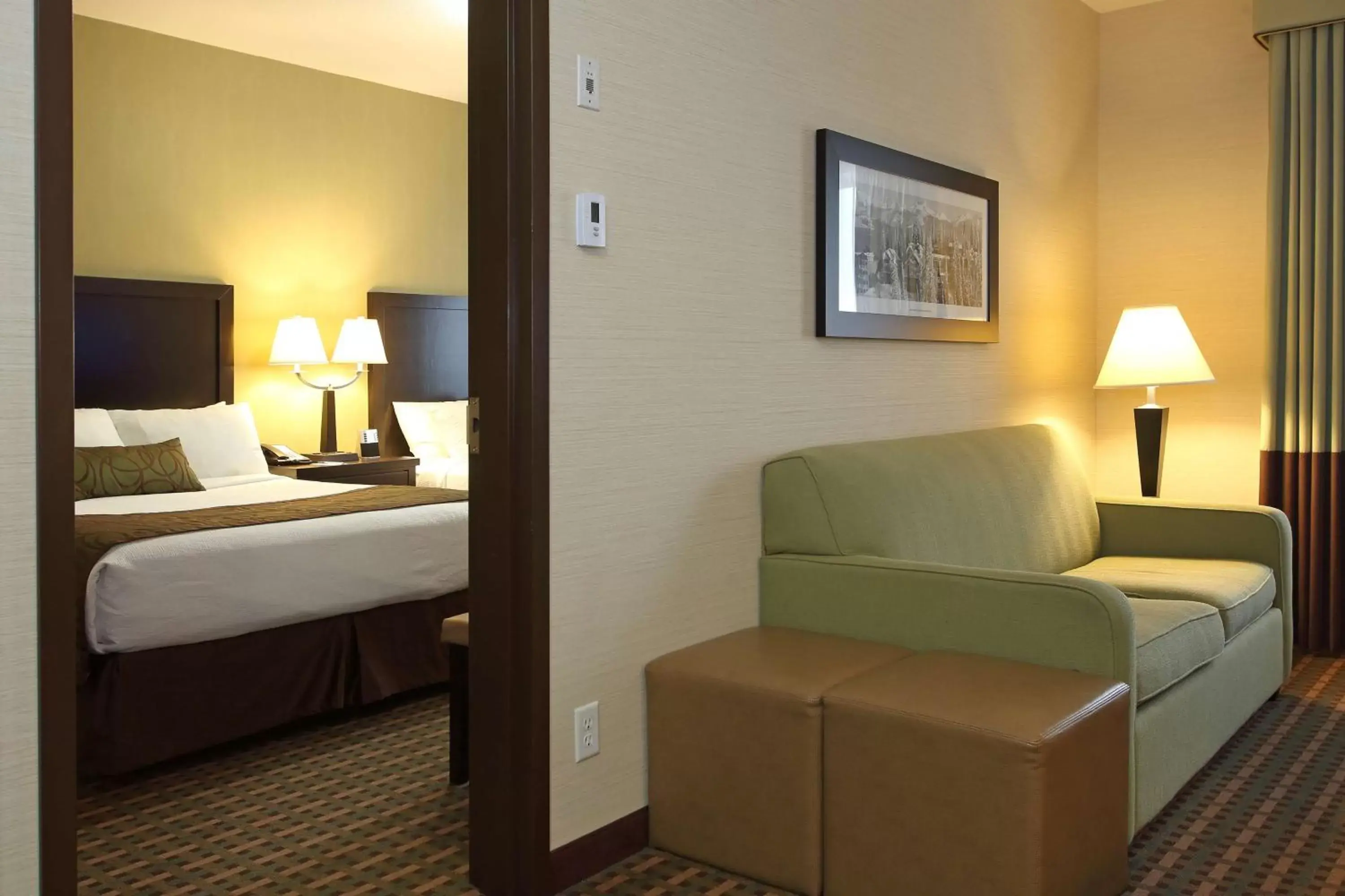 Photo of the whole room in Best Western Pacific Inn