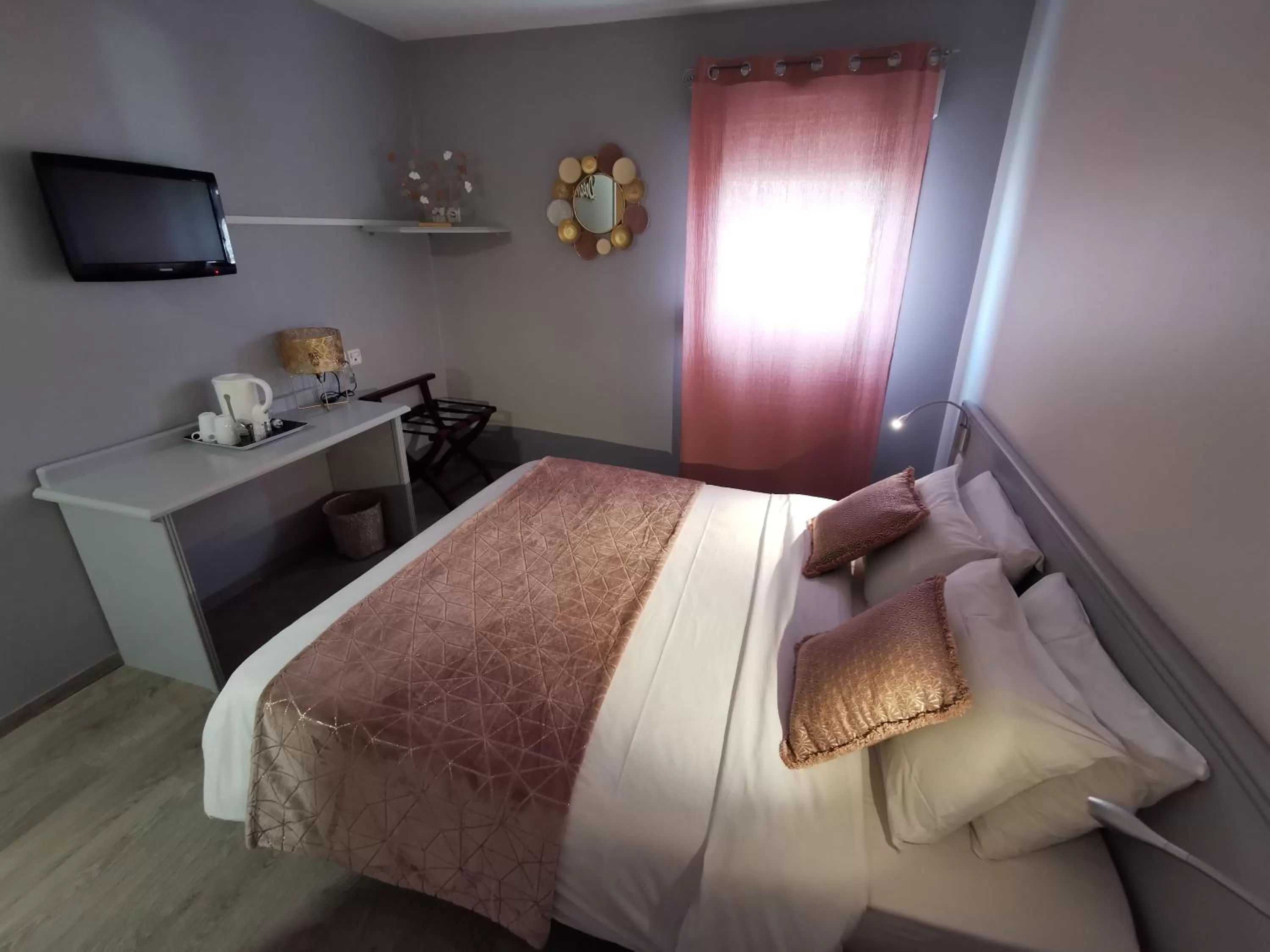 Bedroom, Bed in Hotel Ambotel