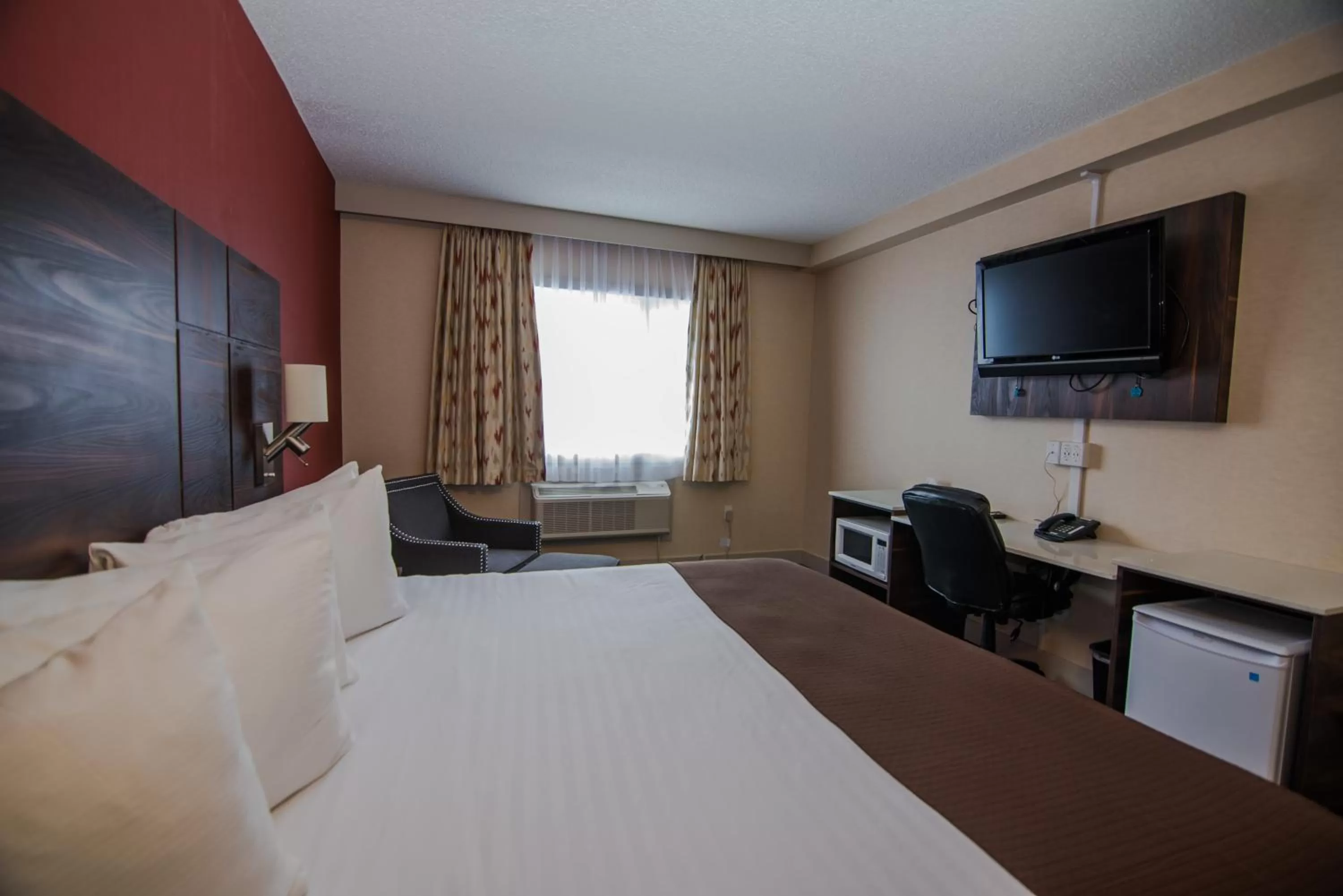 Bed in Baymont by Wyndham Medicine Hat