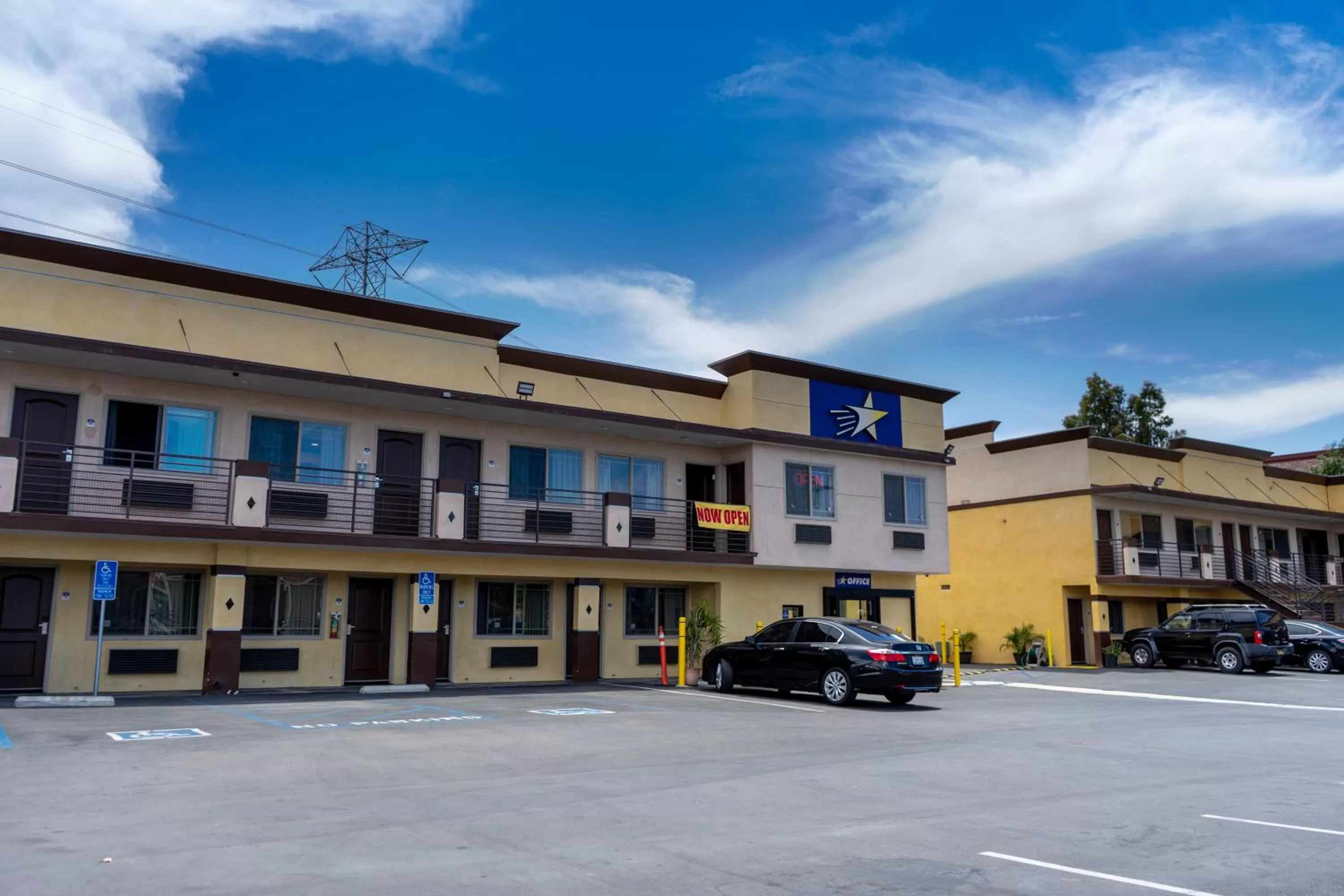 Property building in Starlight Inn South El Monte