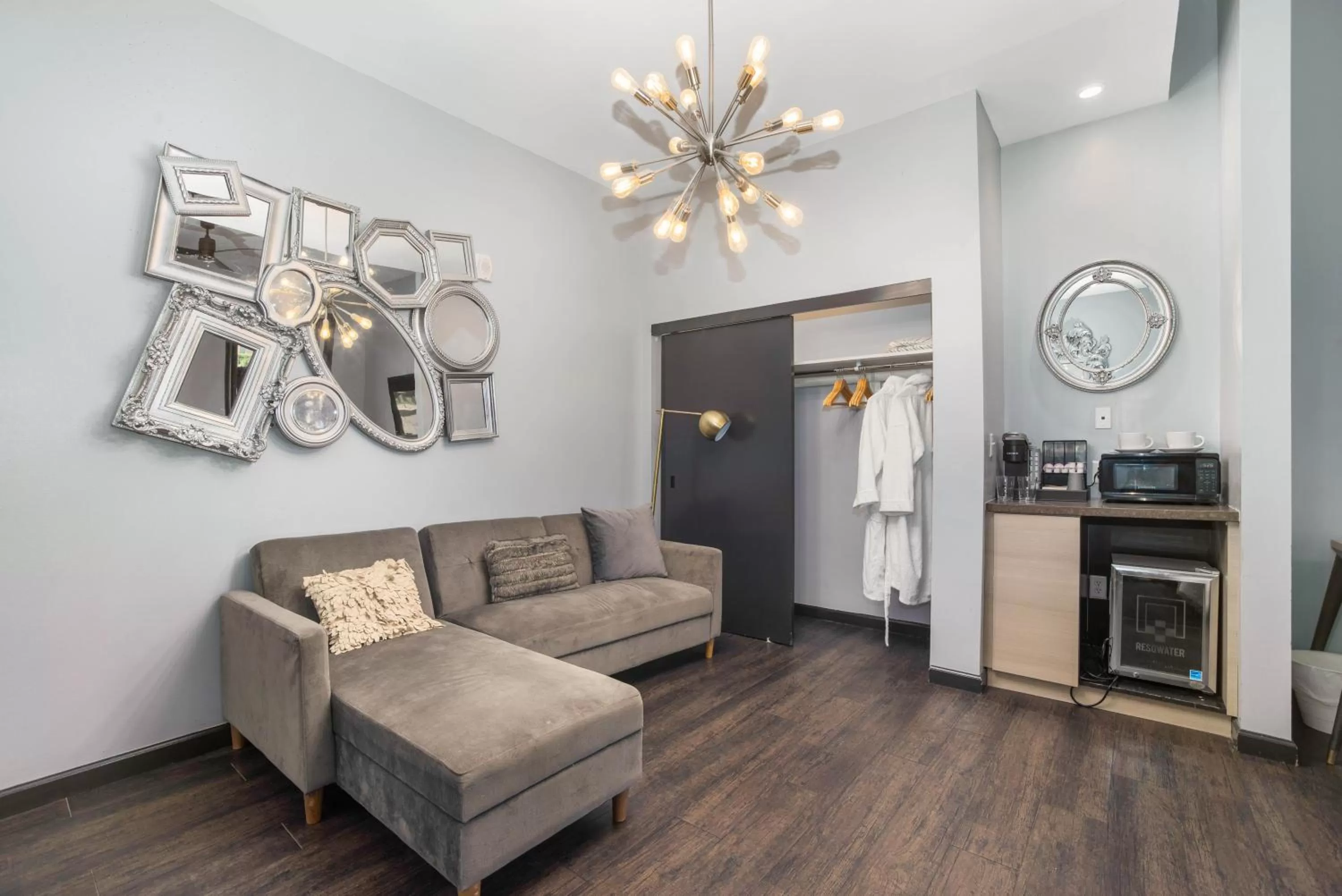 Seating area in Good Hotels Downtown Denver