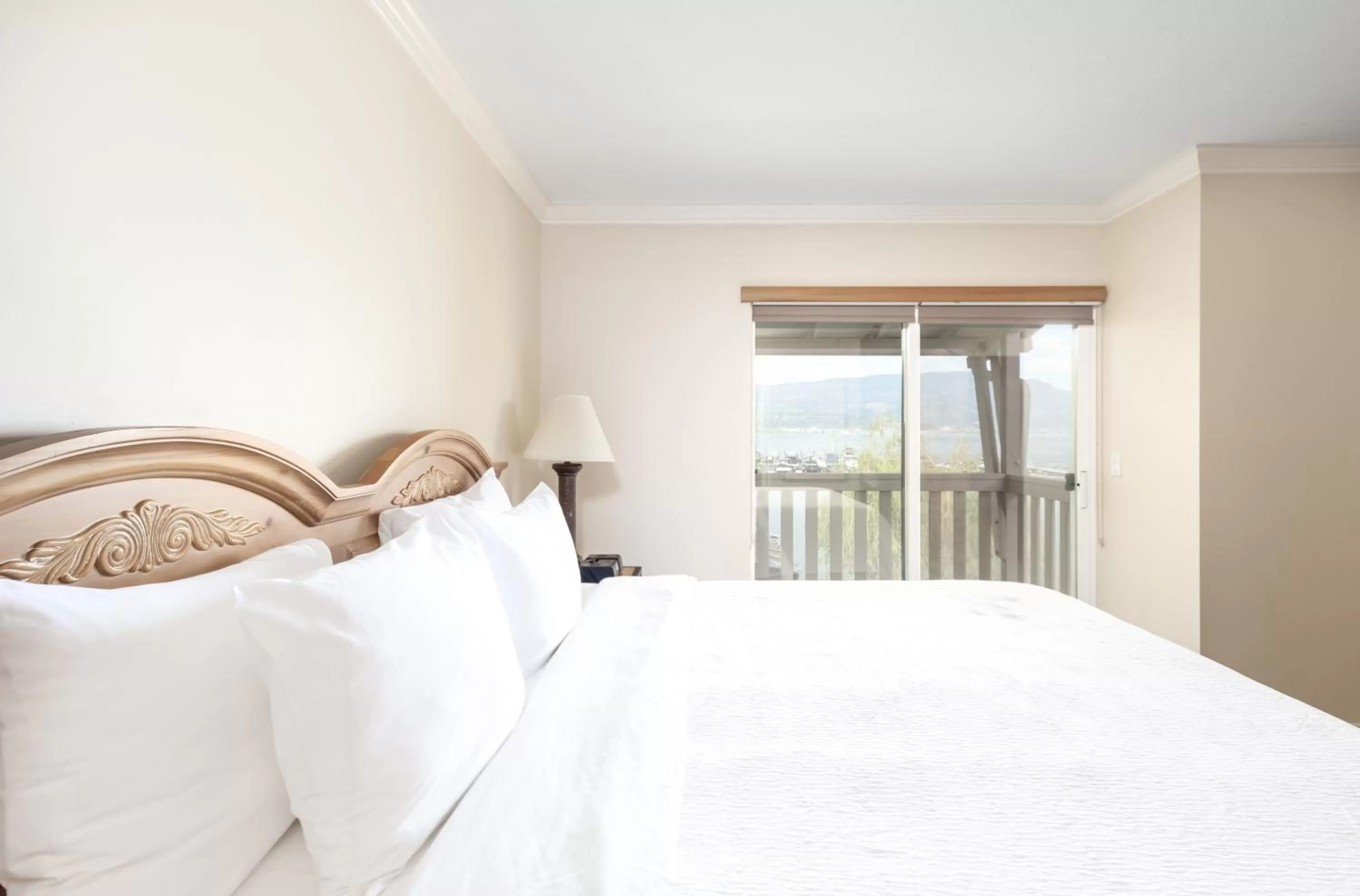 Bed in Manteo at Eldorado Resort