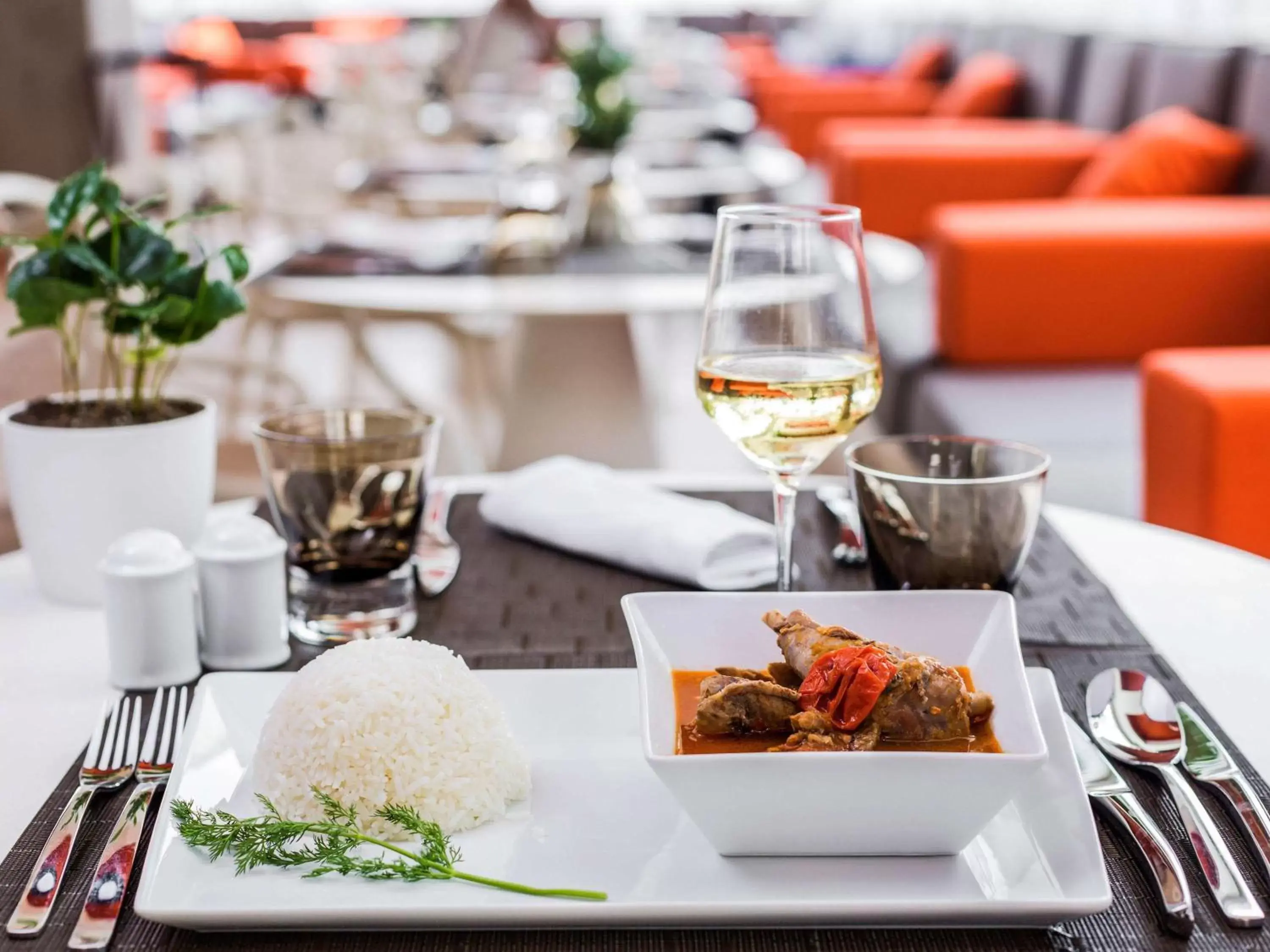 Restaurant/Places to Eat in Sofitel Abidjan Hotel Ivoire