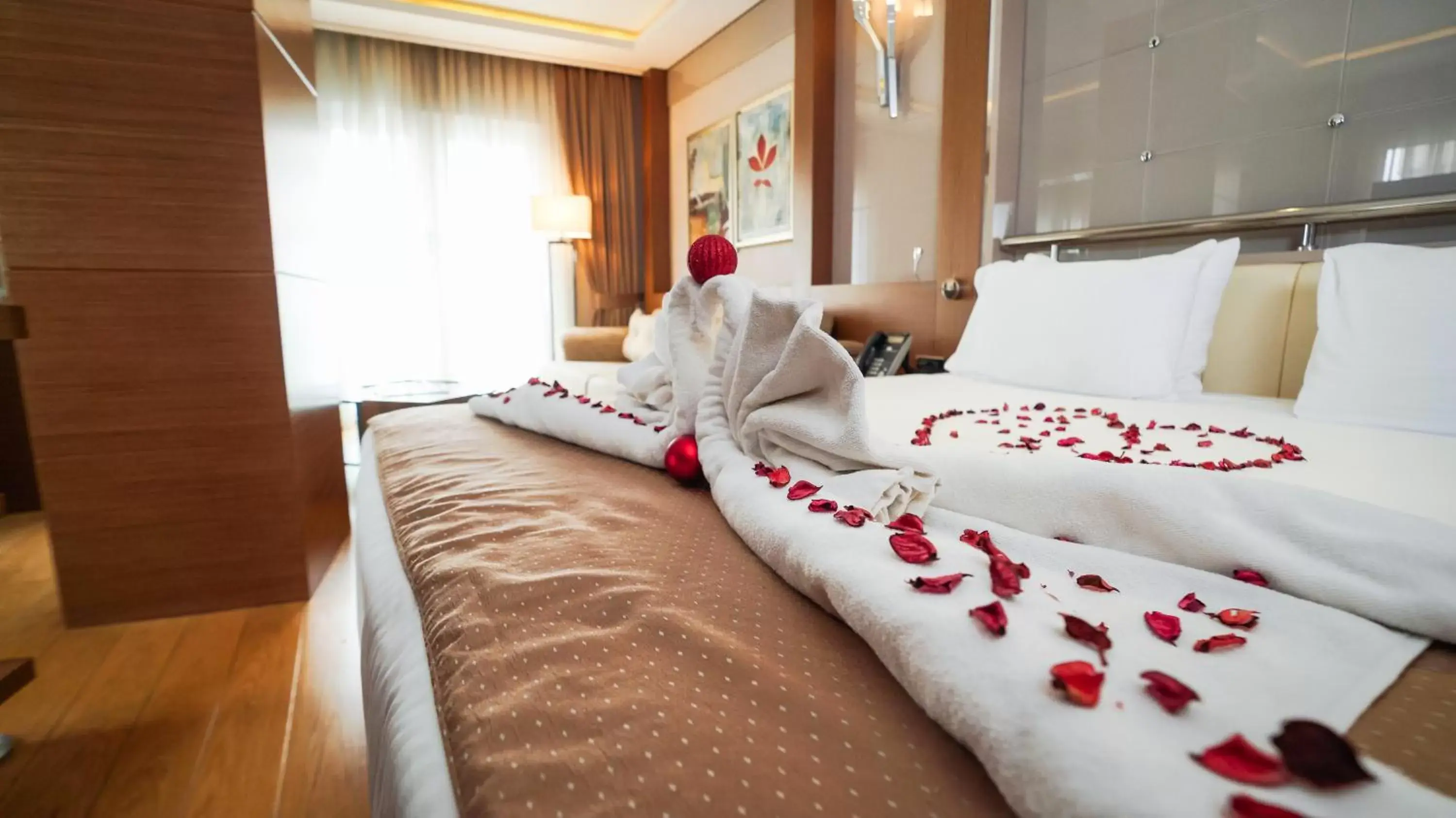 Bedroom, Bed in Holiday Inn Ankara-Kavaklidere, an IHG Hotel