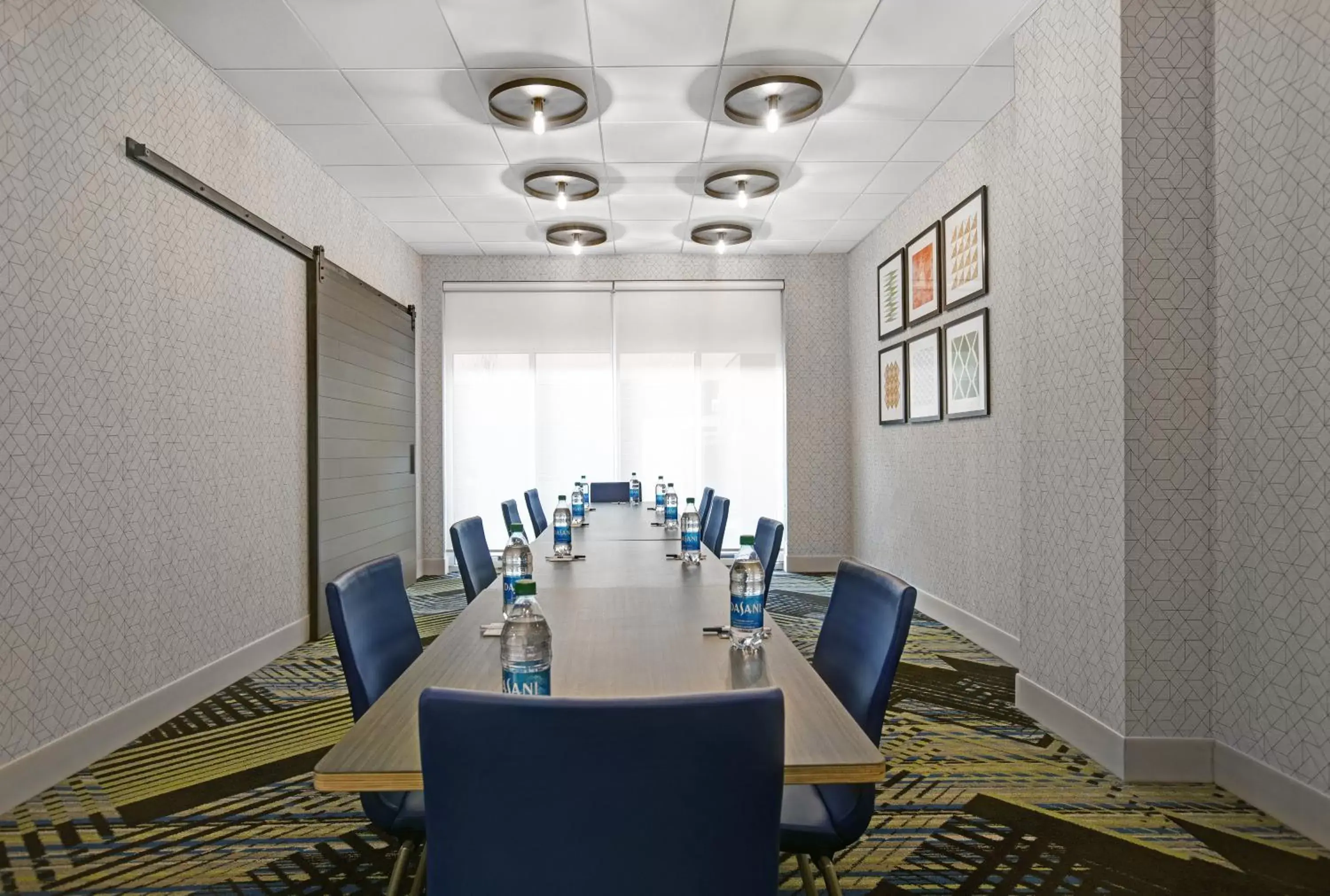 Meeting/conference room in Holiday Inn Express - Milwaukee Downtown, an IHG Hotel
