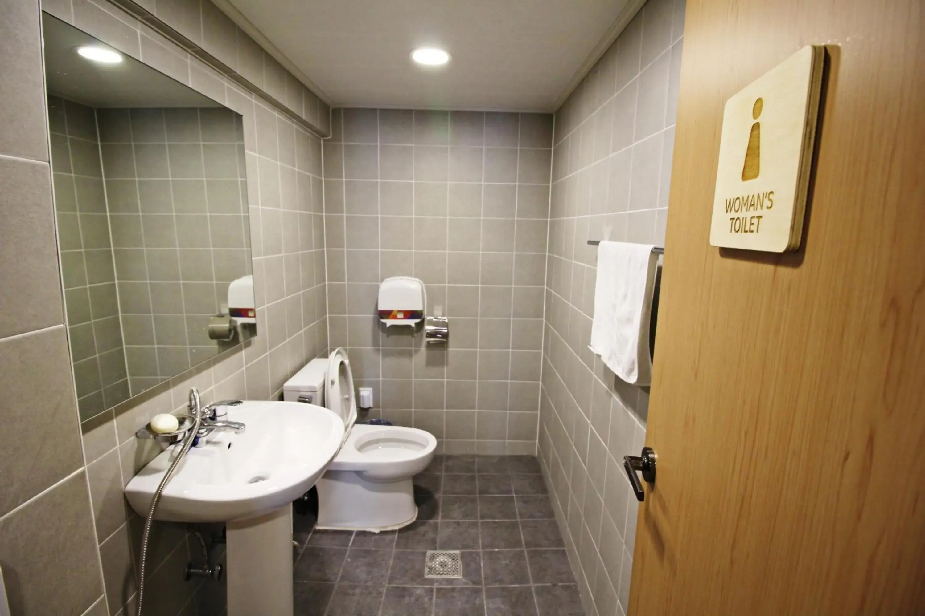 Bathroom in Cocoa Guesthouse