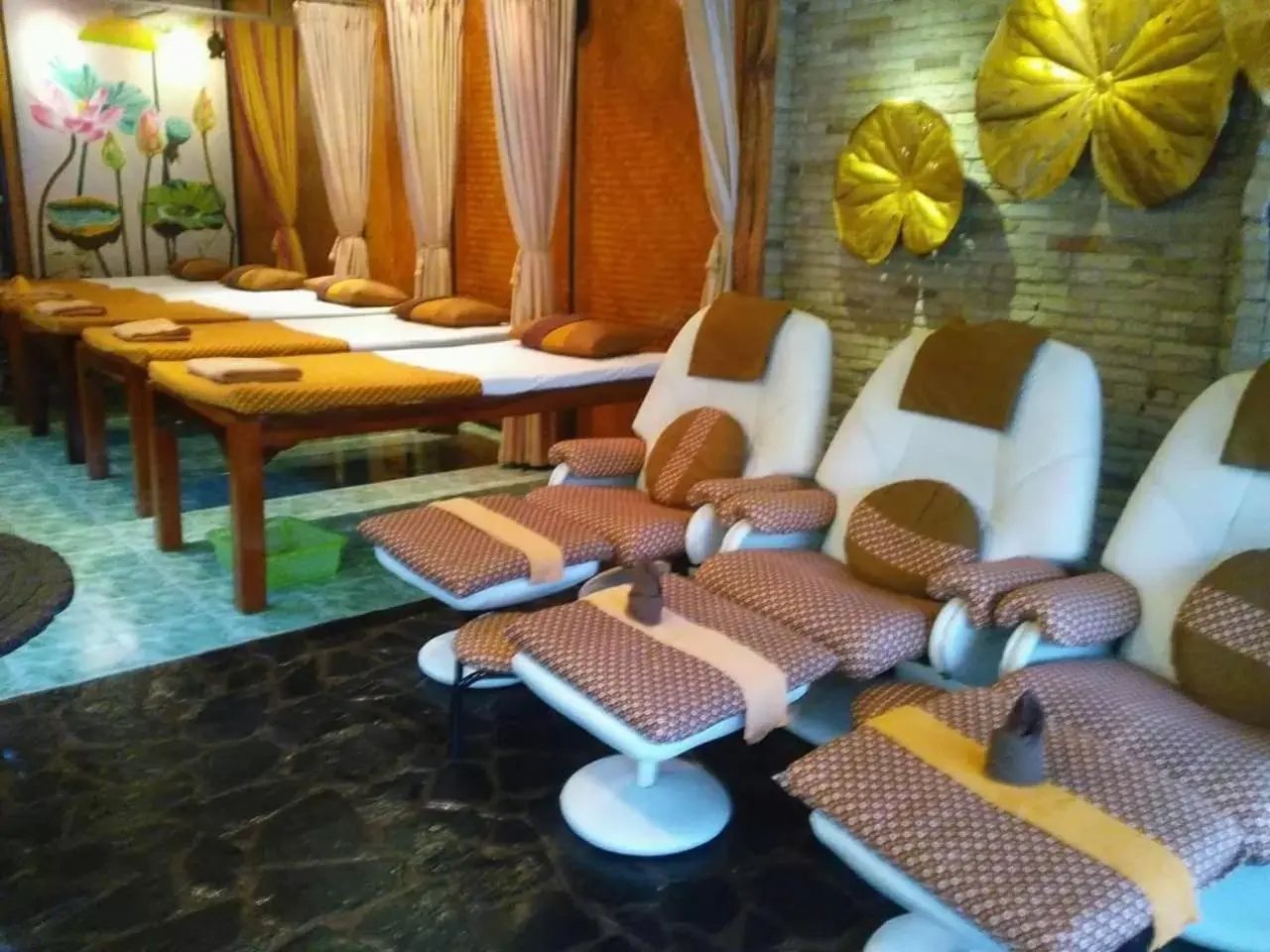 Massage in Paradise Bungalows