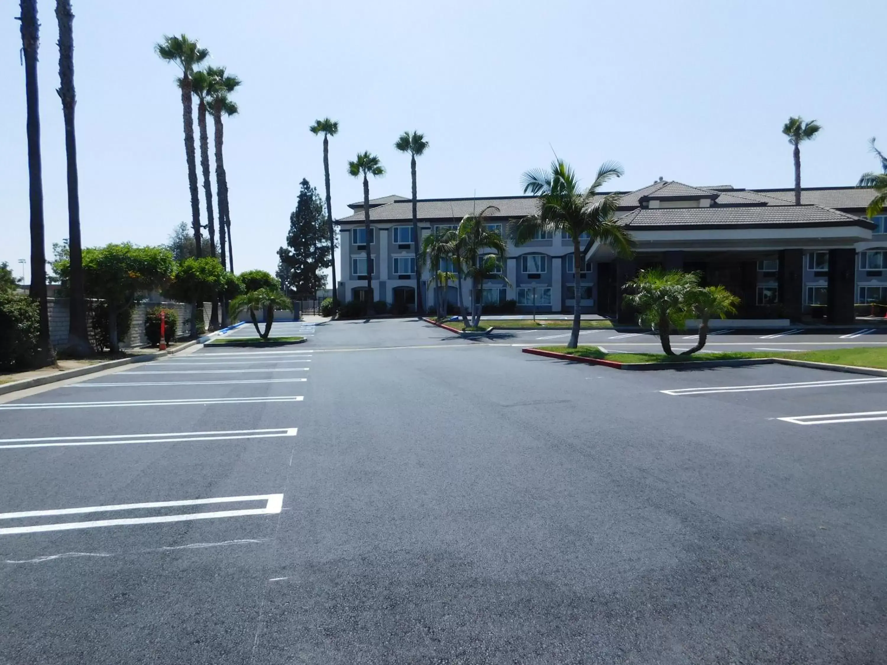 Property Building in Best Western Plus - Anaheim Orange County Hotel