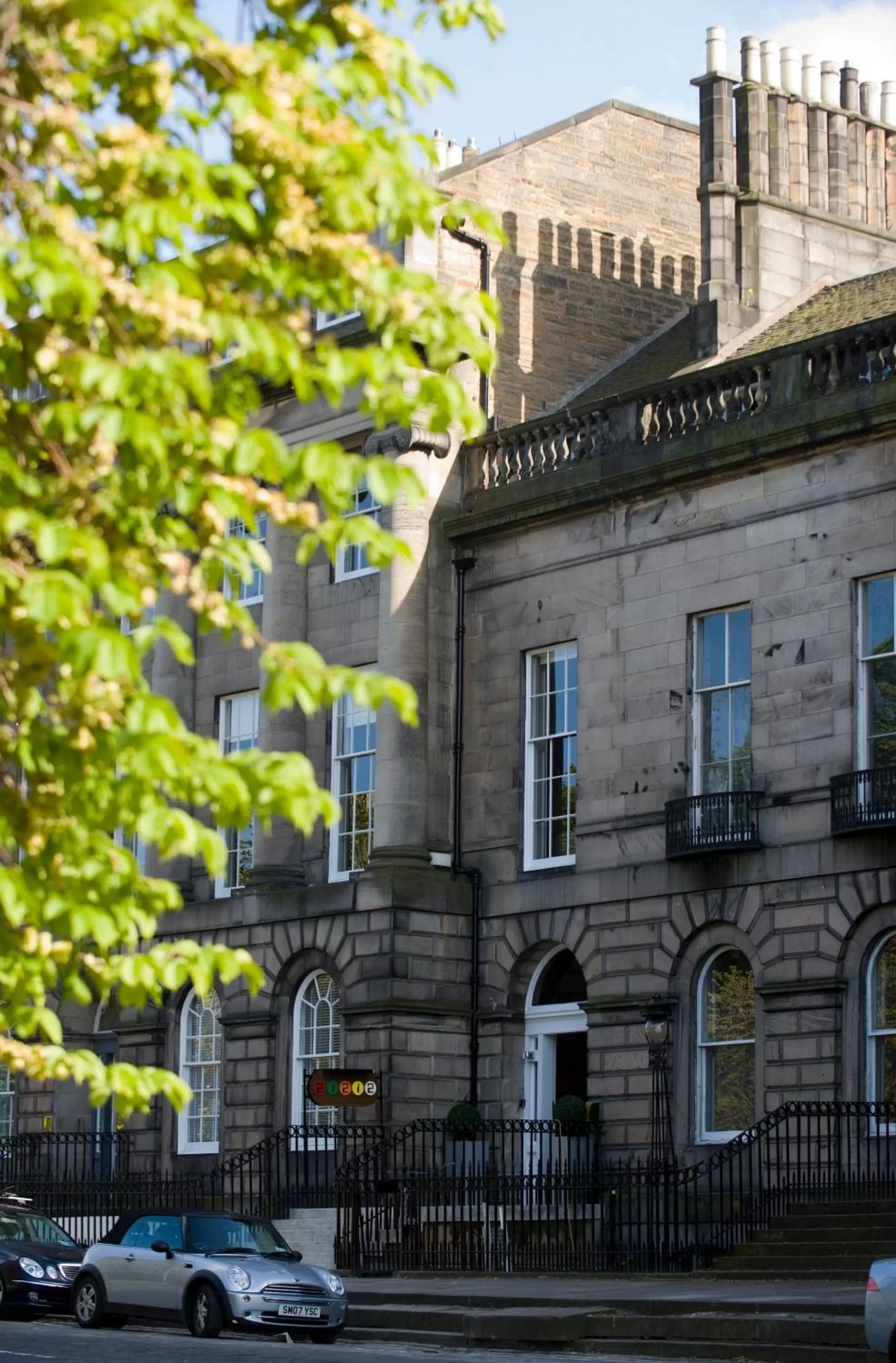 Facade/entrance in 21212