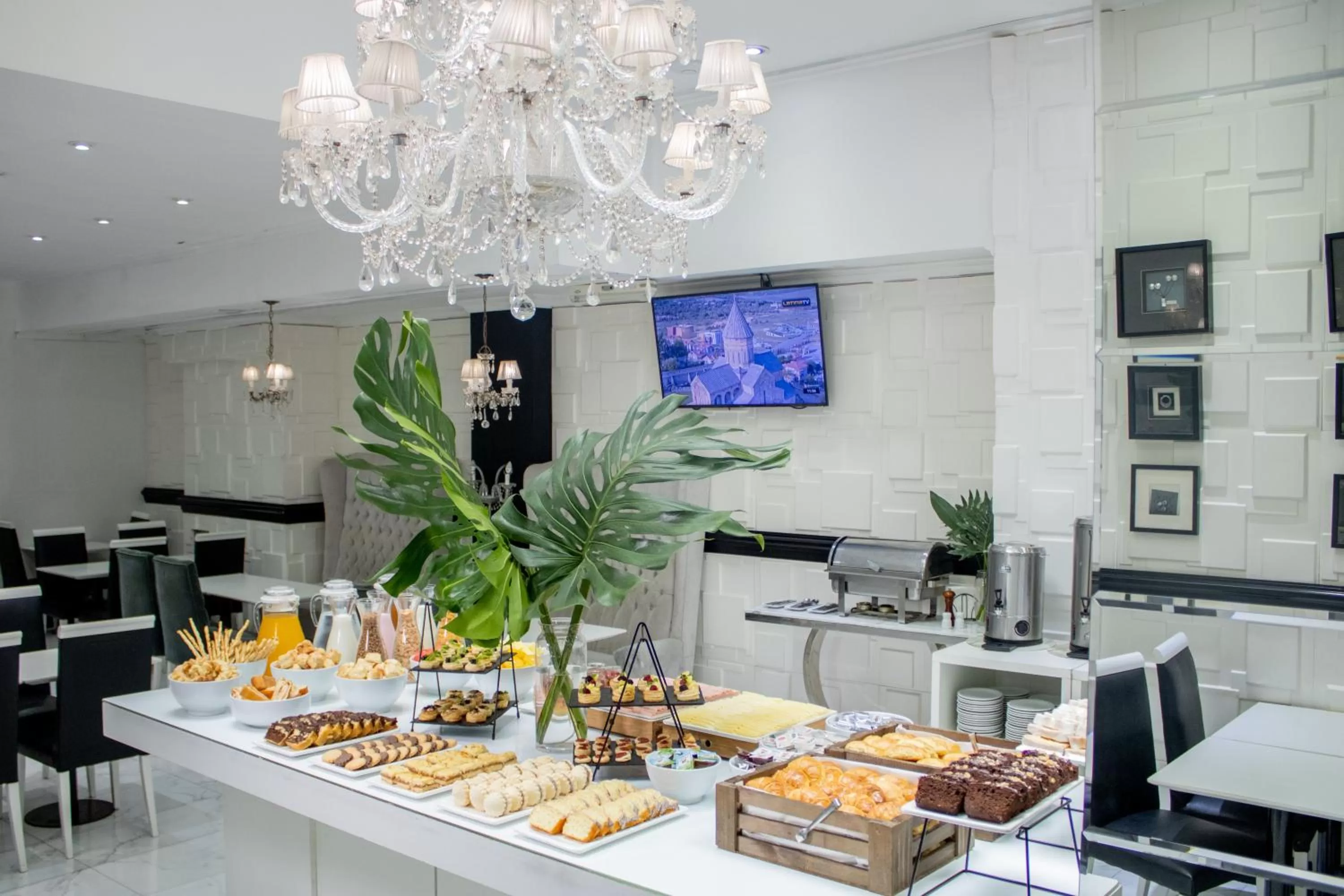 Food in Ker Recoleta Hotel