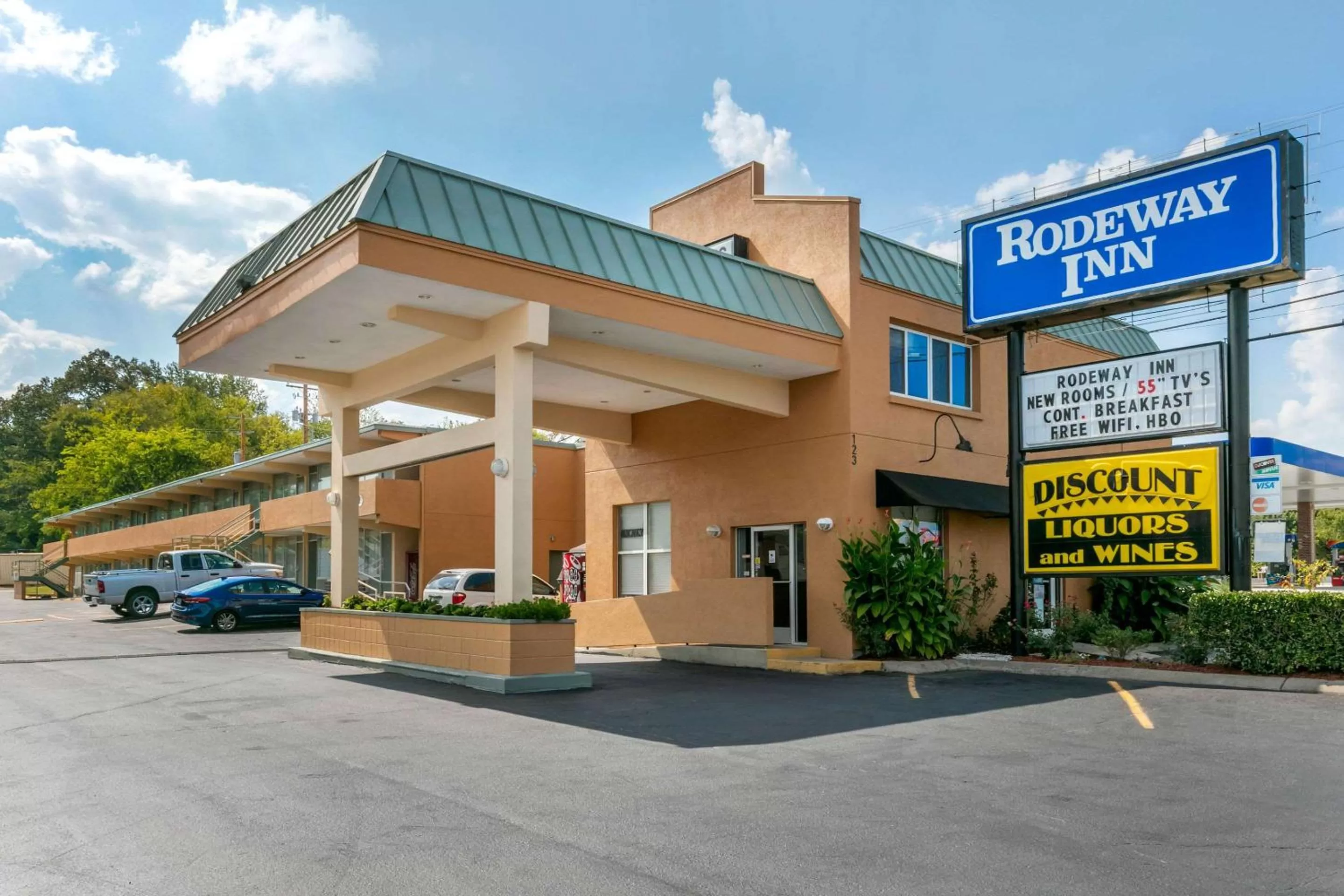 Property building in Rodeway Inn Kingston Springs
