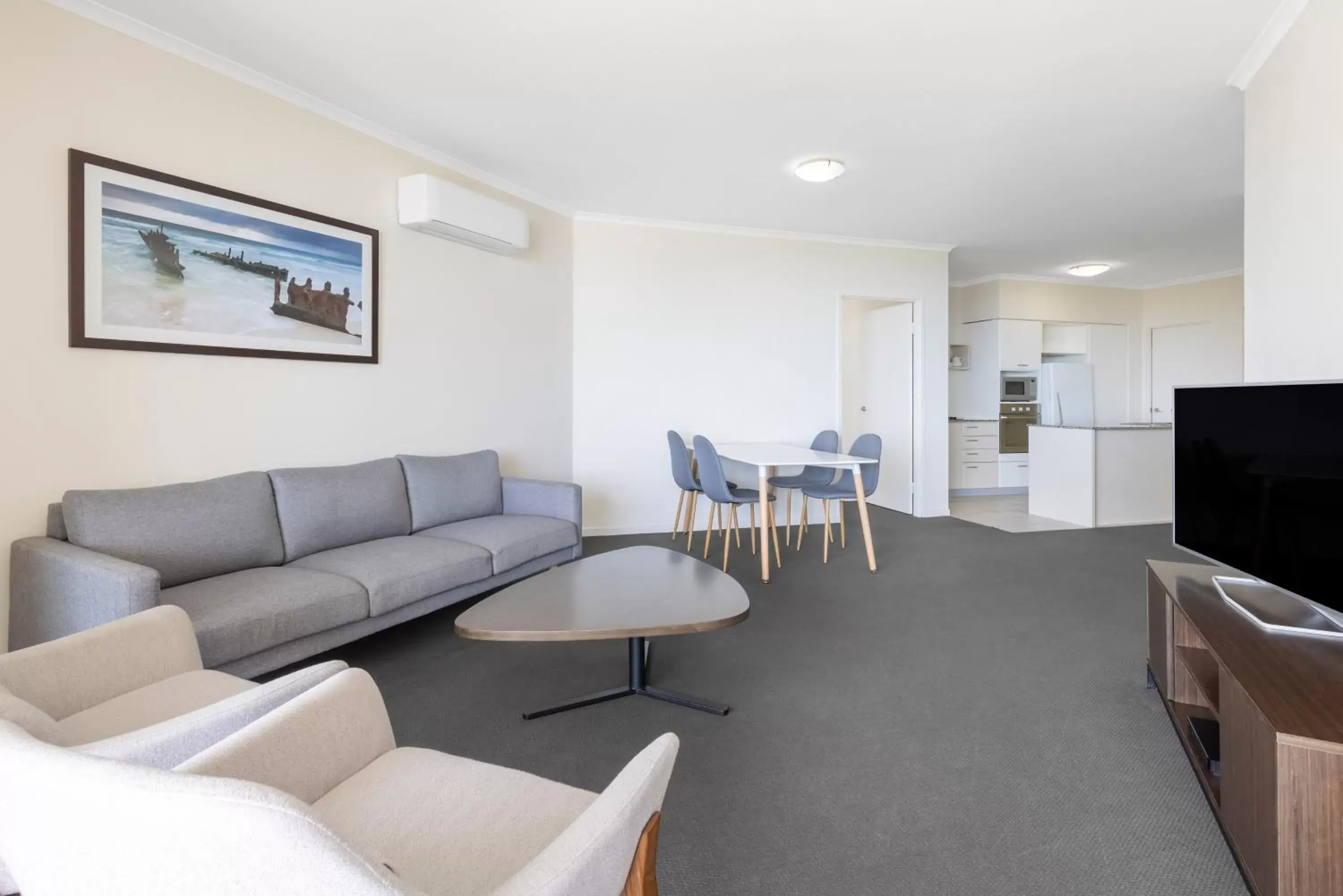 Living room, Seating Area in Ramada By Wyndham Marcoola Beach