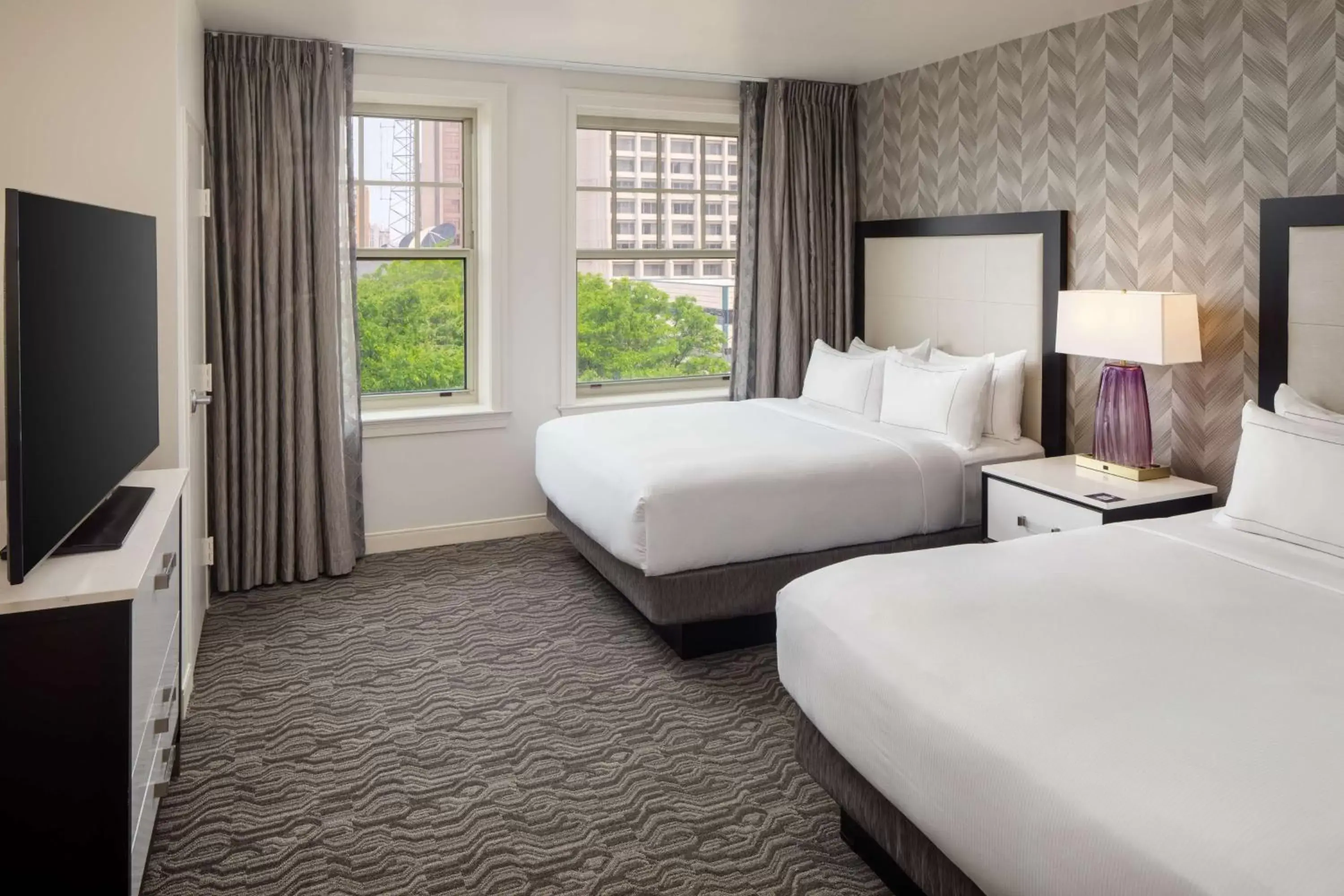 Bed in DoubleTree Suites by Hilton Hotel Detroit Downtown - Fort Shelby