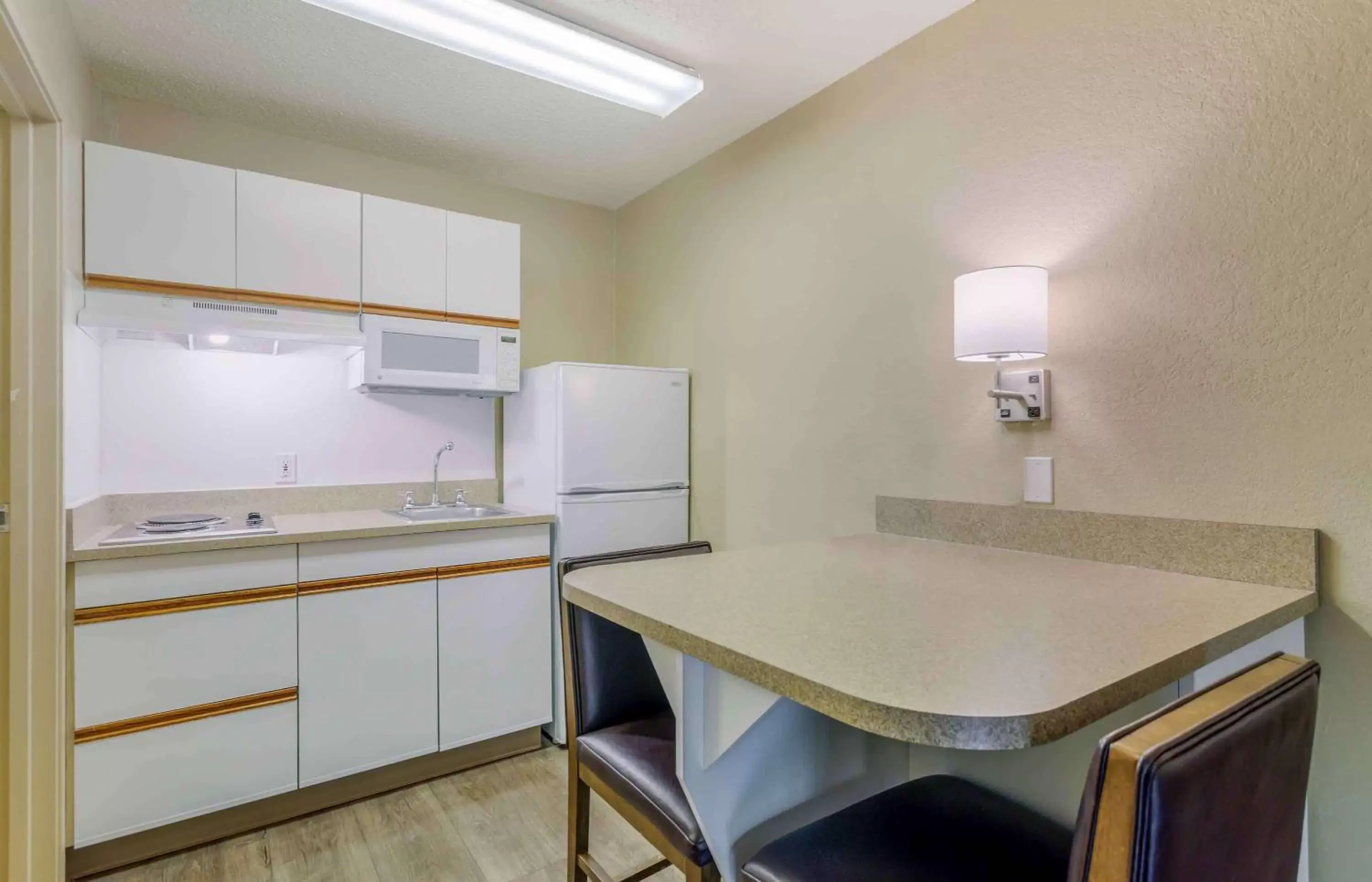 Bedroom, Kitchen/Kitchenette in Extended Stay America Suites - Nashville - Franklin - Cool Springs