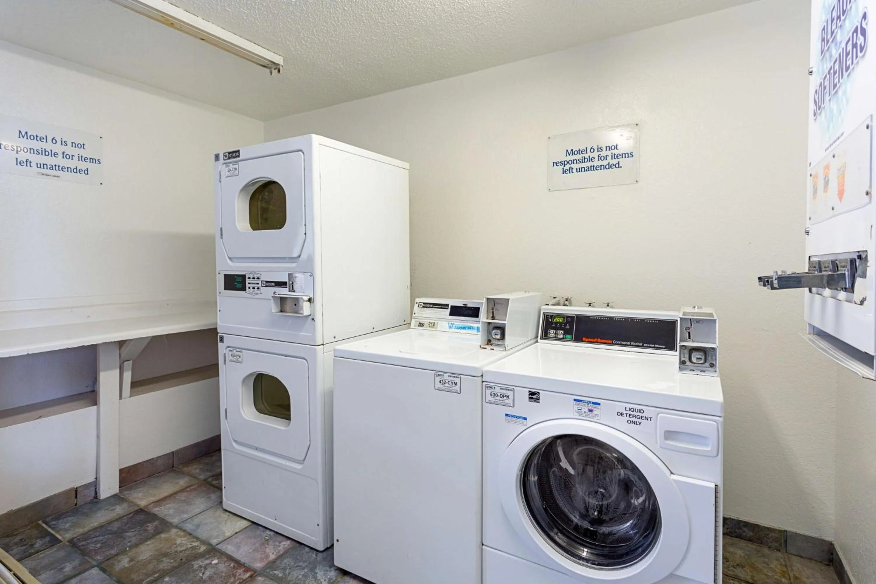 laundry in Motel 6 Baton Rouge Southeast