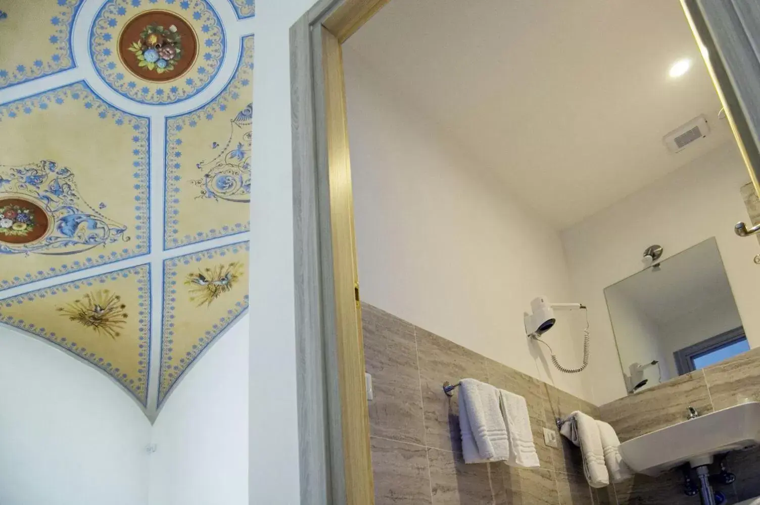 Bathroom in Relais La Corte dei Cavalieri