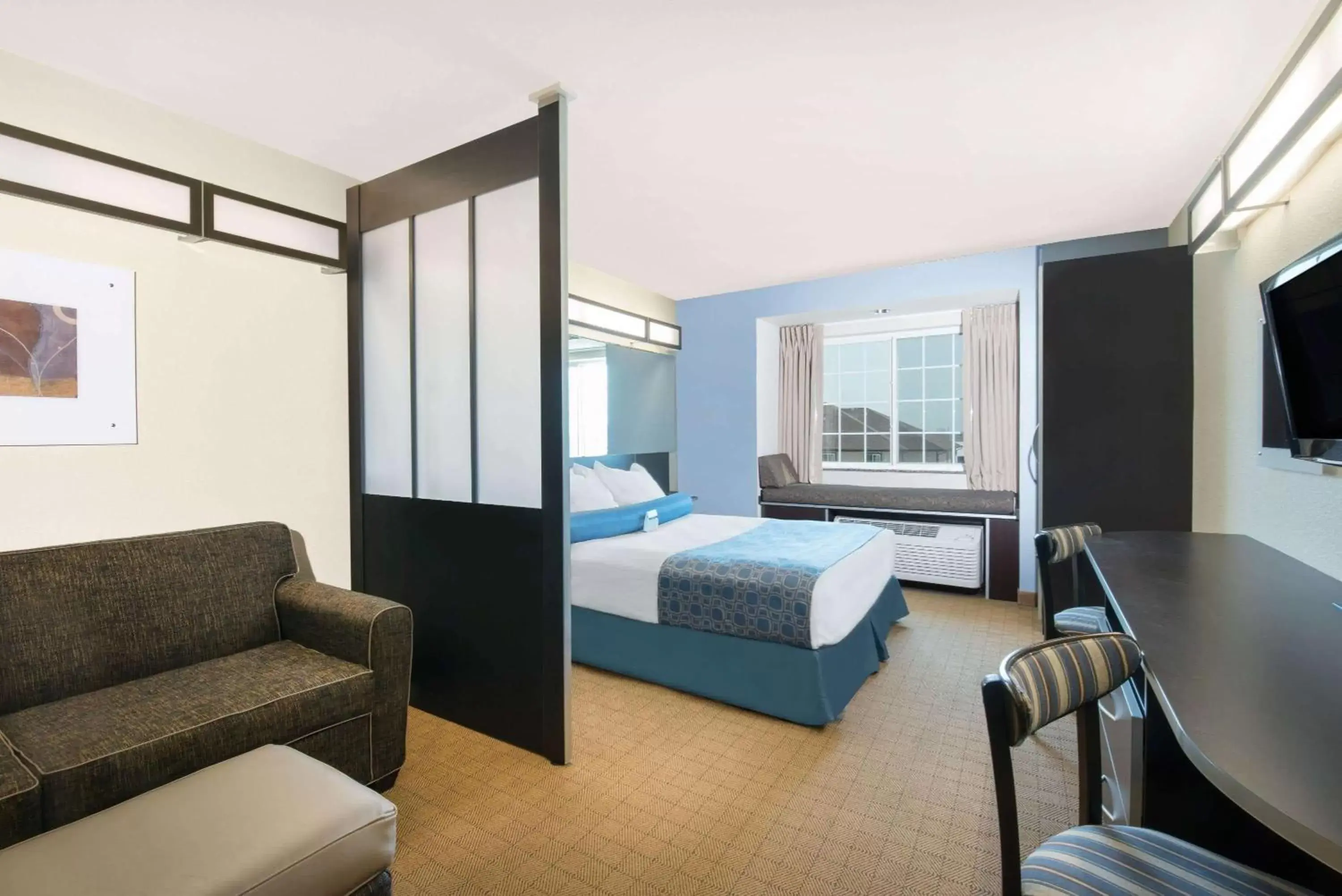 Photo of the whole room, Bed in Microtel Inn & Suites by Wyndham Stanley Photo of the whole room, Bed in Microtel Inn & Suites by Wyndham Stanley