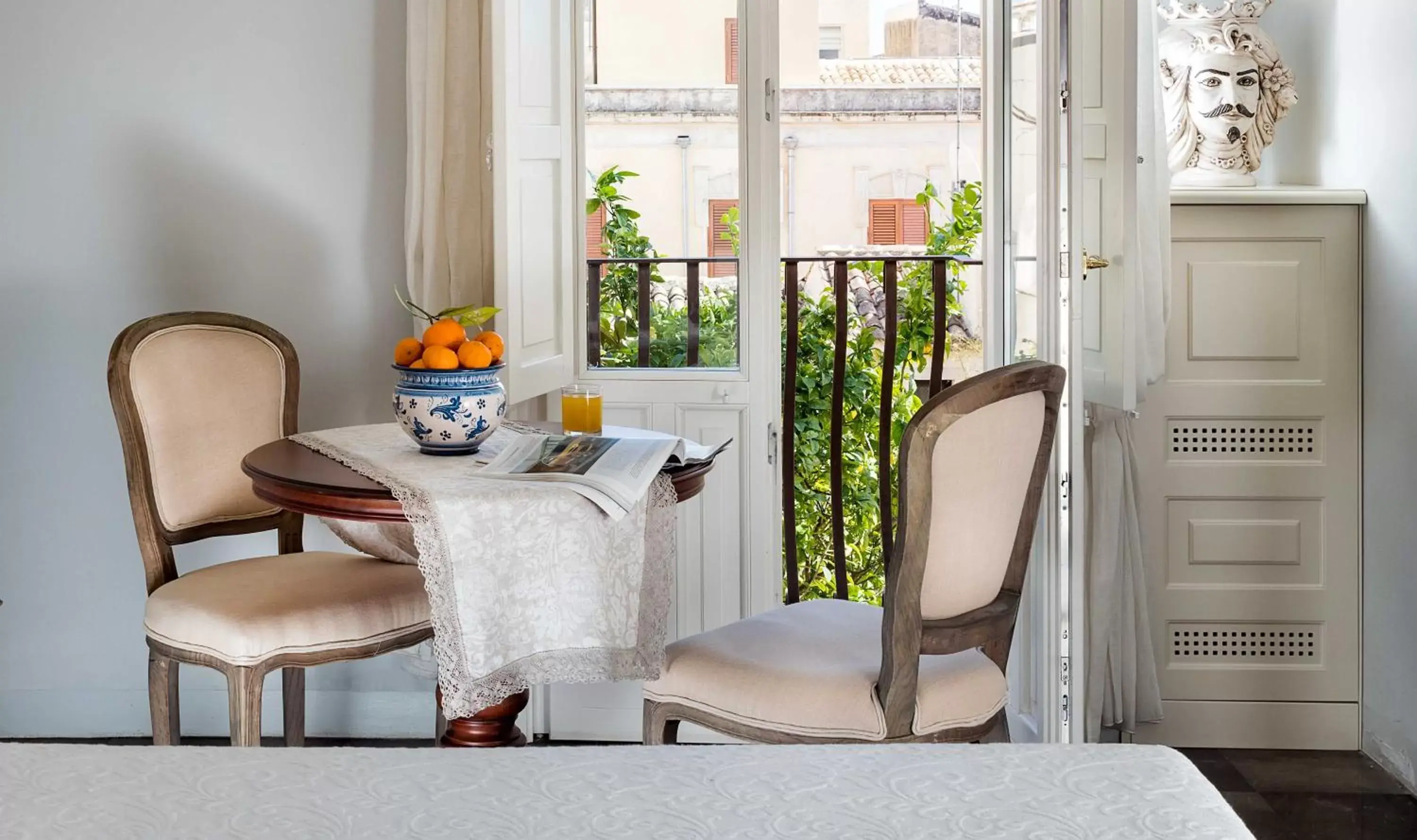 Decorative detail, Dining Area in Gagliardi Boutique Hotel