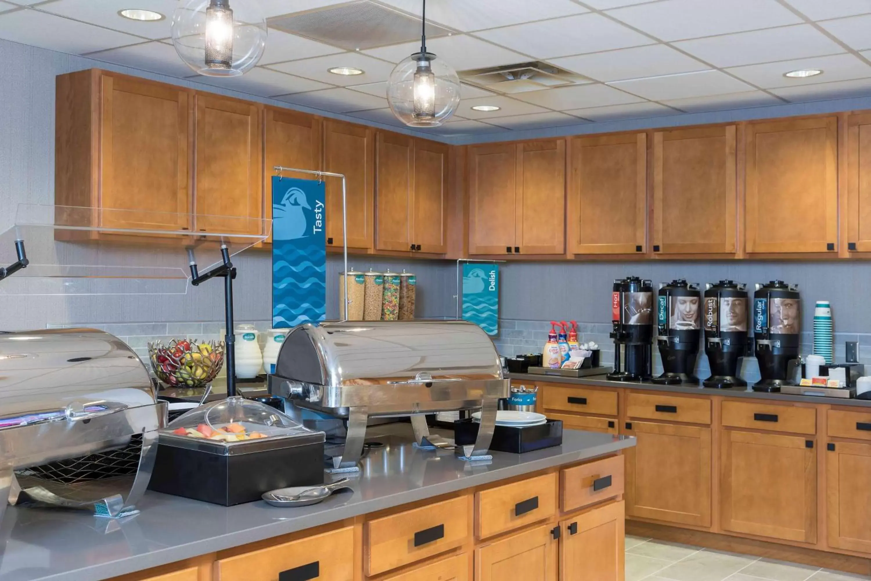 Dining area, Kitchen/Kitchenette in Homewood Suites by Hilton Indianapolis Airport / Plainfield