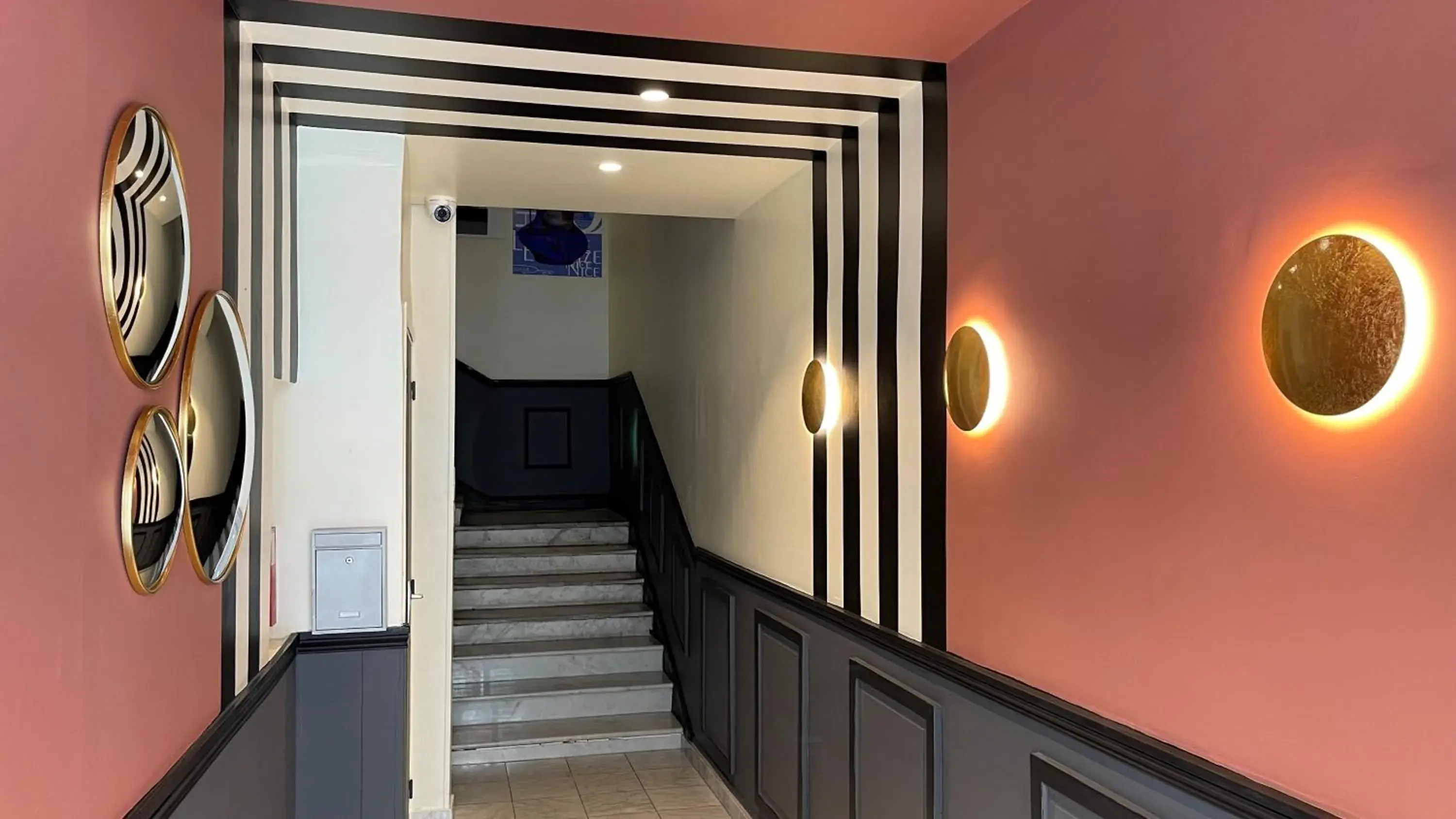 Facade/entrance in Hôtel Le Seize, Nice Centre Facade/entrance in Hôtel Le Seize, Nice Centre