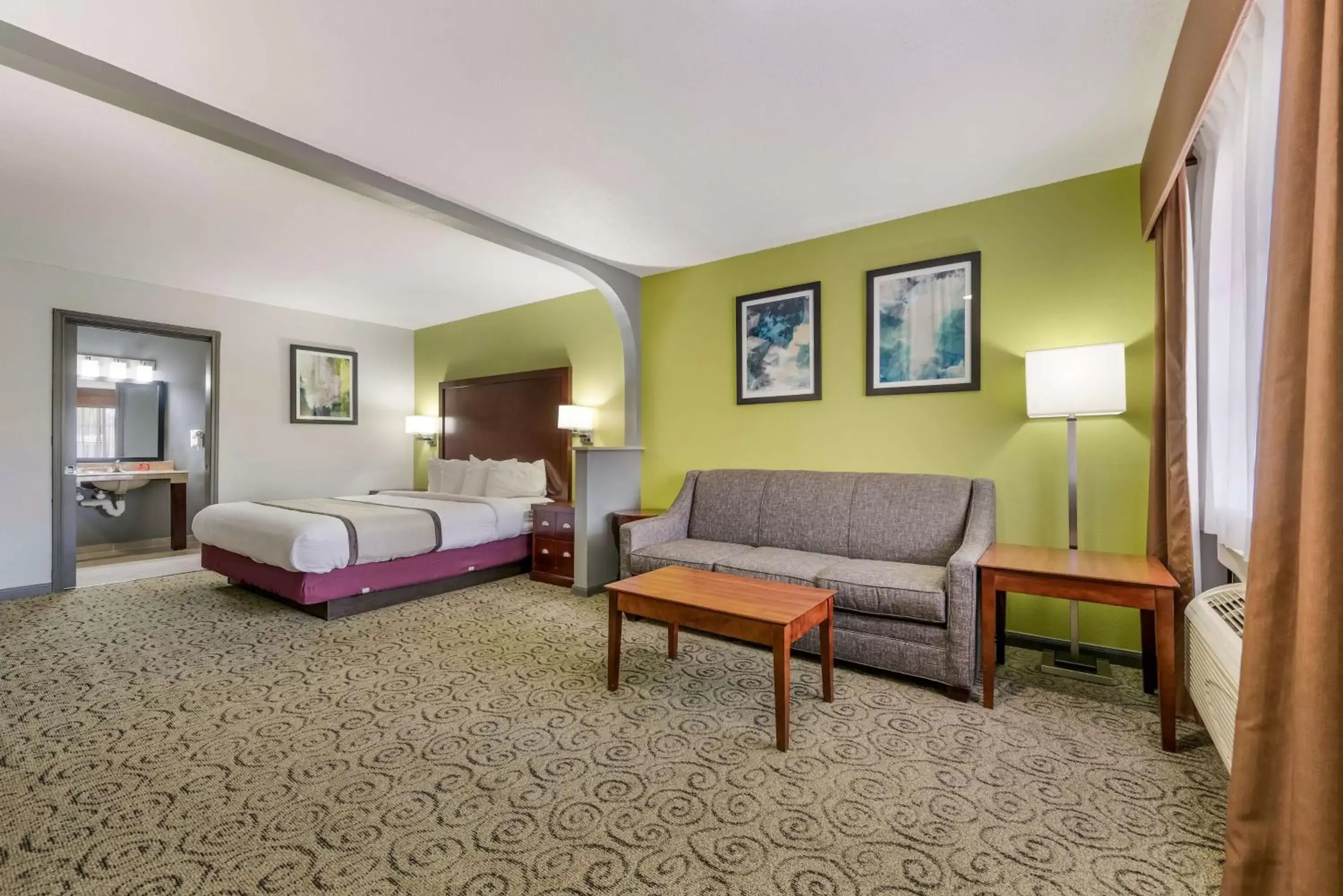 King Suite with Roll-In Shower and Spa Bath - Disability Access/Non-Smoking in SureStay Hotel by Best Western Deer Park King Suite with Roll-In Shower and Spa Bath - Disability Access/Non-Smoking in SureStay Hotel by Best Western Deer Park