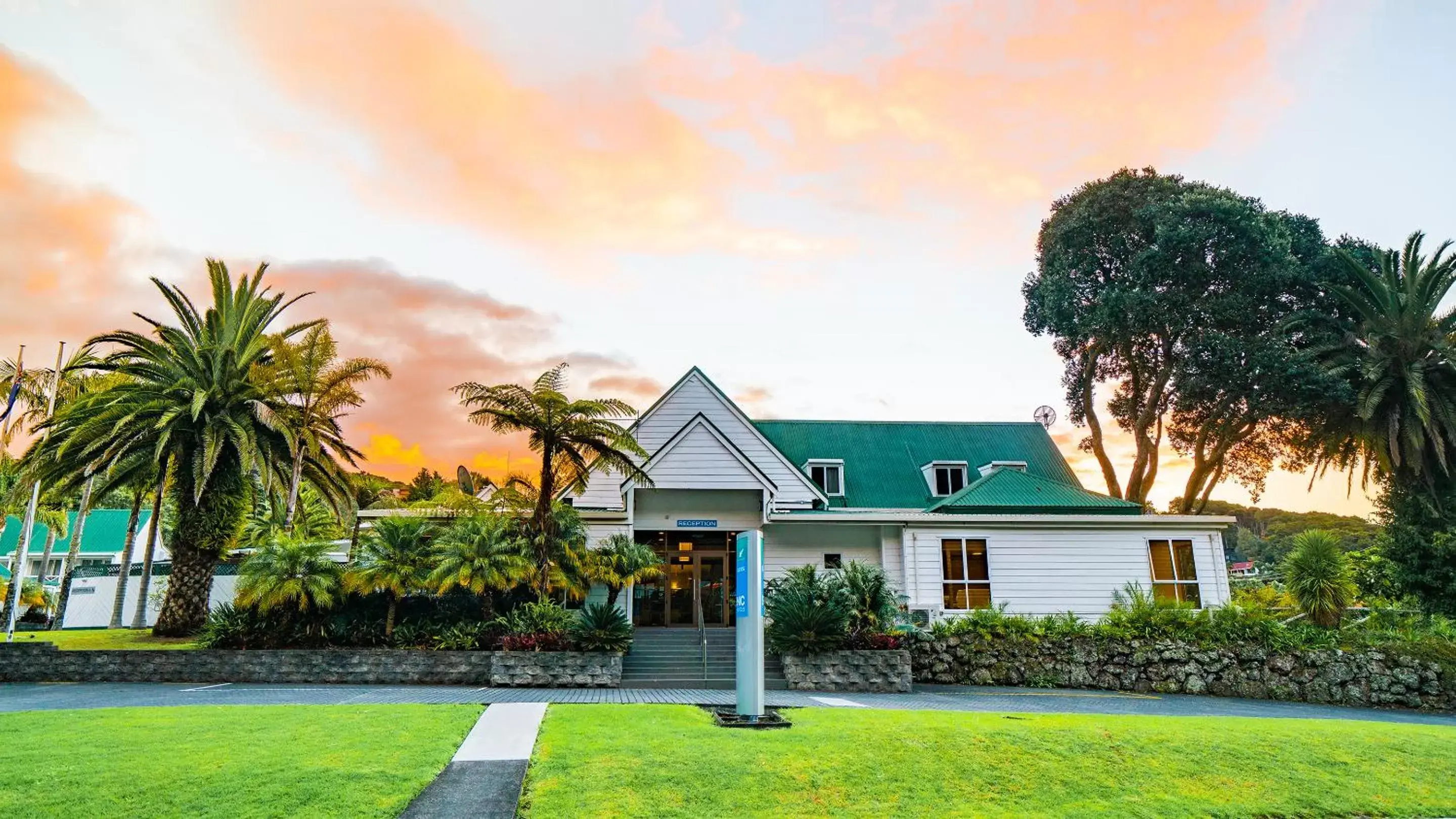 Property Building in Scenic Hotel Bay of Islands