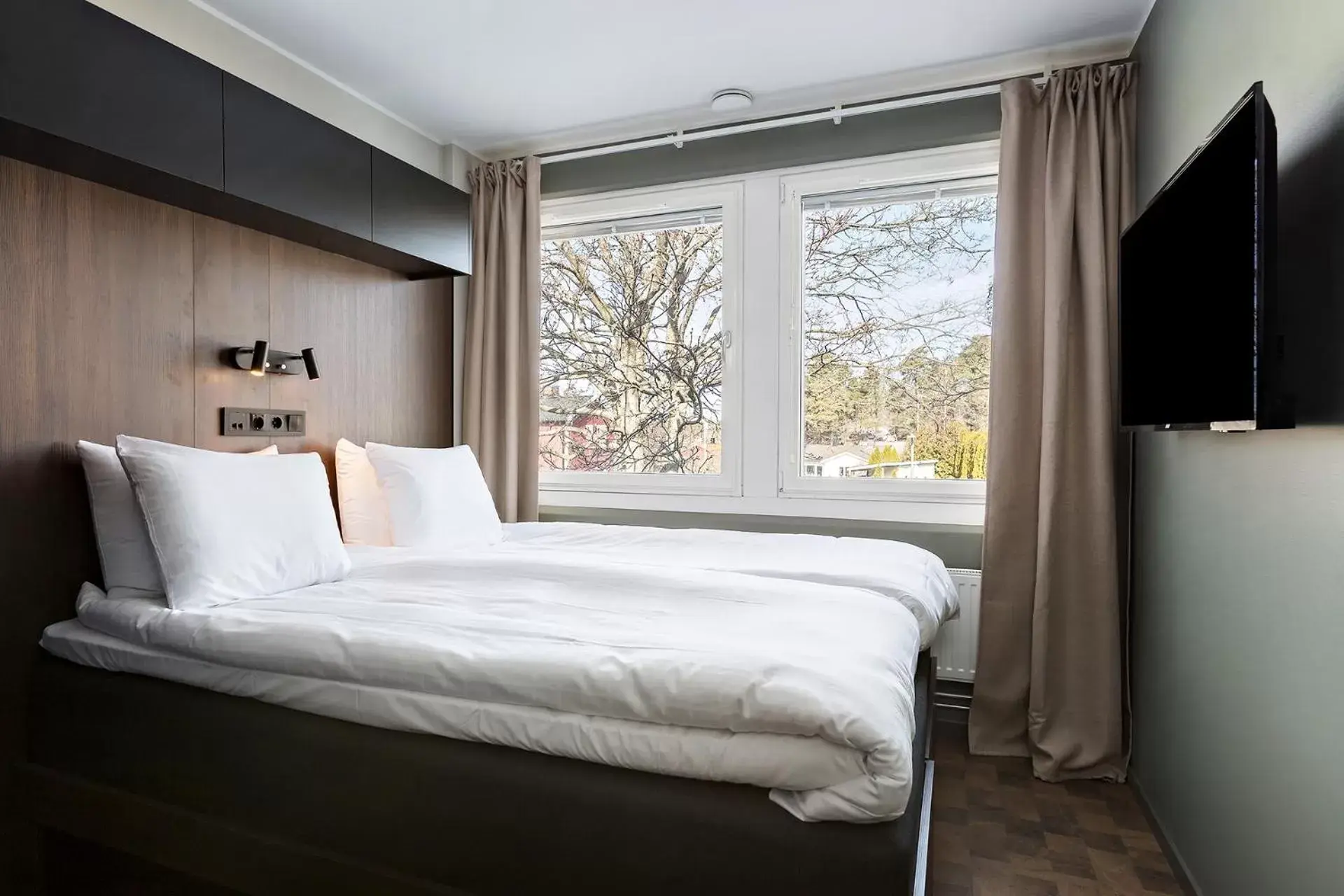 Bed in Sure Hotel Studio by Best Western Bromma