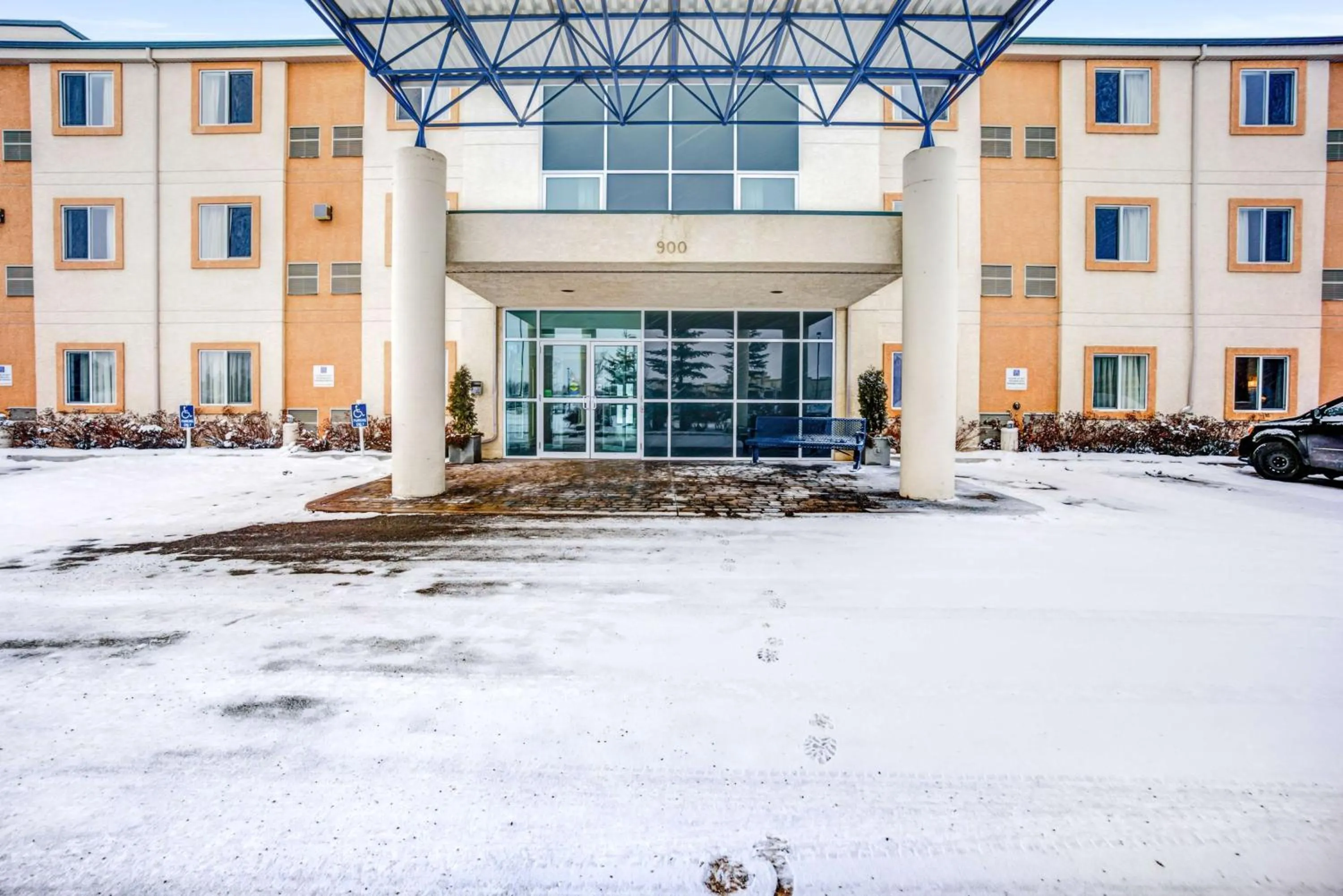 Property building in Motel 6-Red Deer, AB