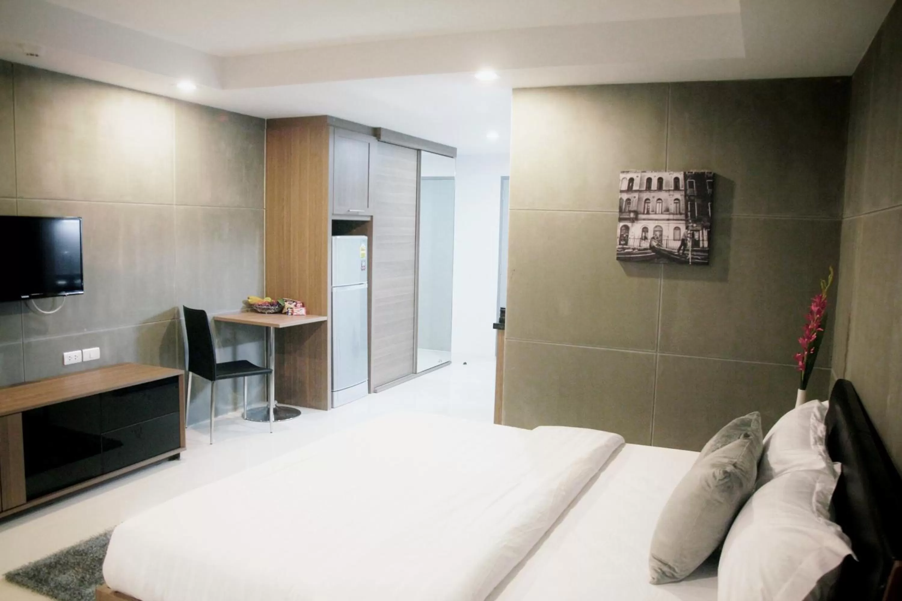 Bed in We Grand Ever 9