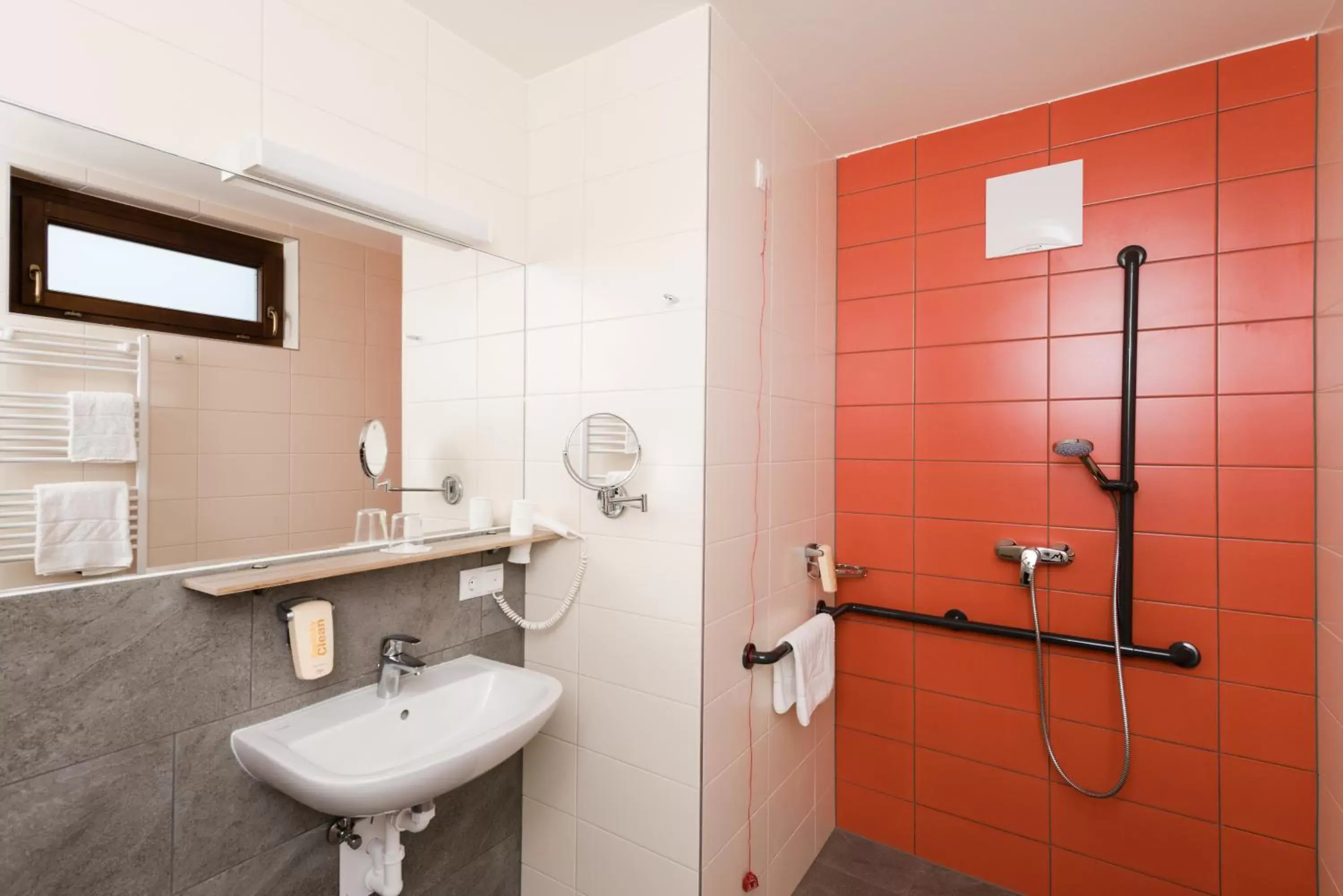 Bathroom in JUFA Hotel Graz Süd