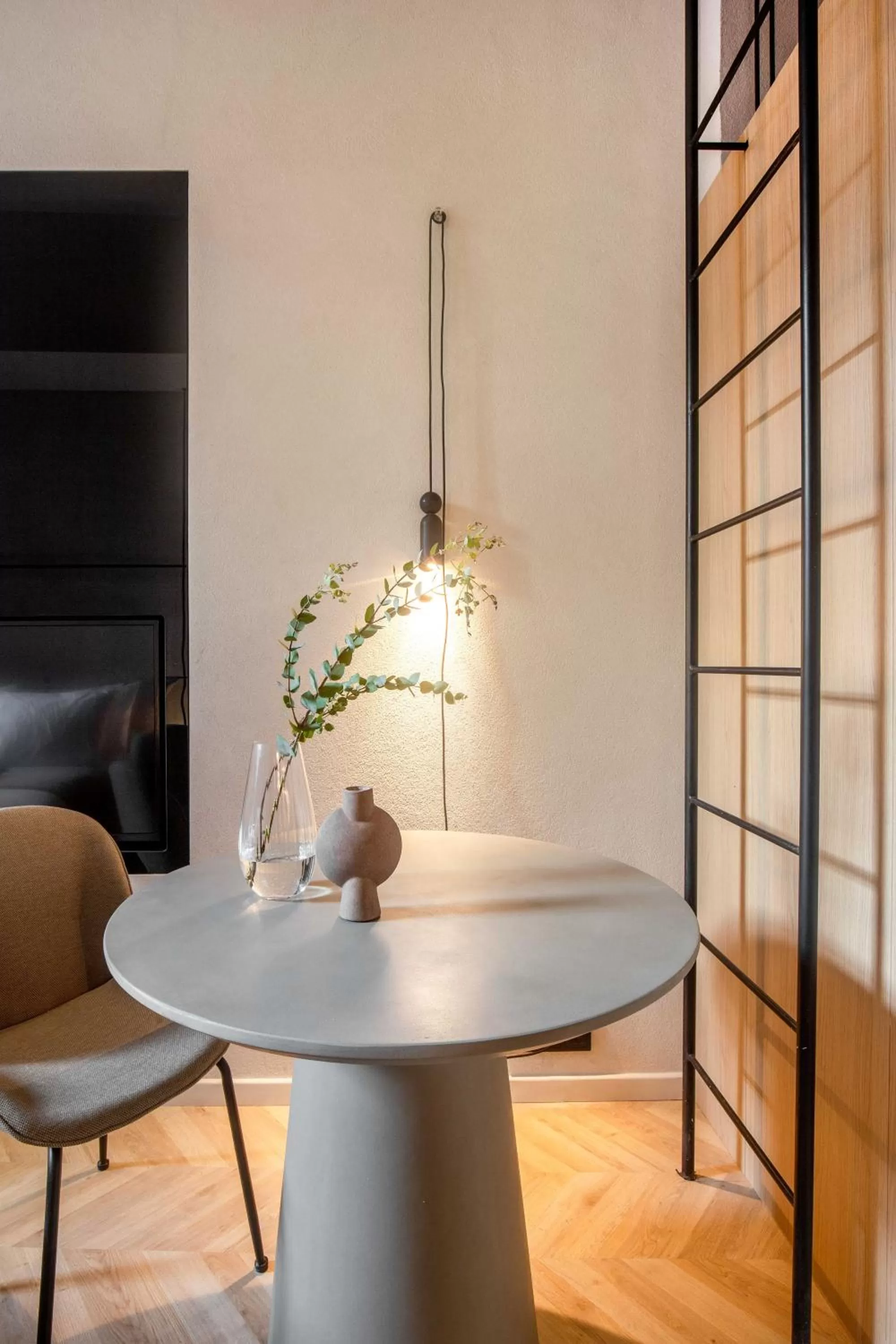 Seating area in The Newel Psychiko