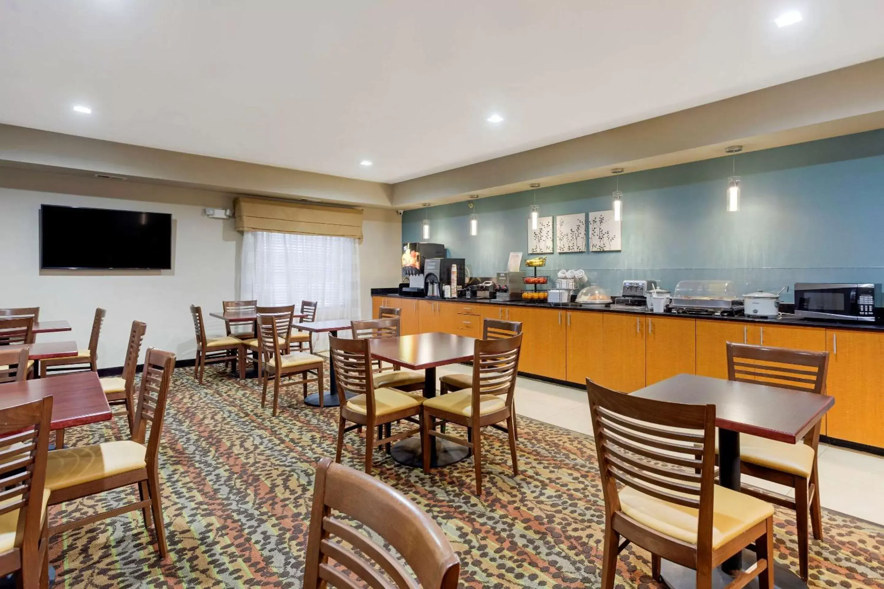 Restaurant/Places to Eat in Sleep Inn & Suites Smyrna – Nashville