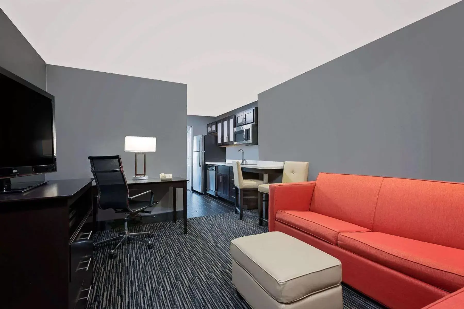 TV and multimedia, Seating Area in Hawthorn Suites by Wyndham Columbus West