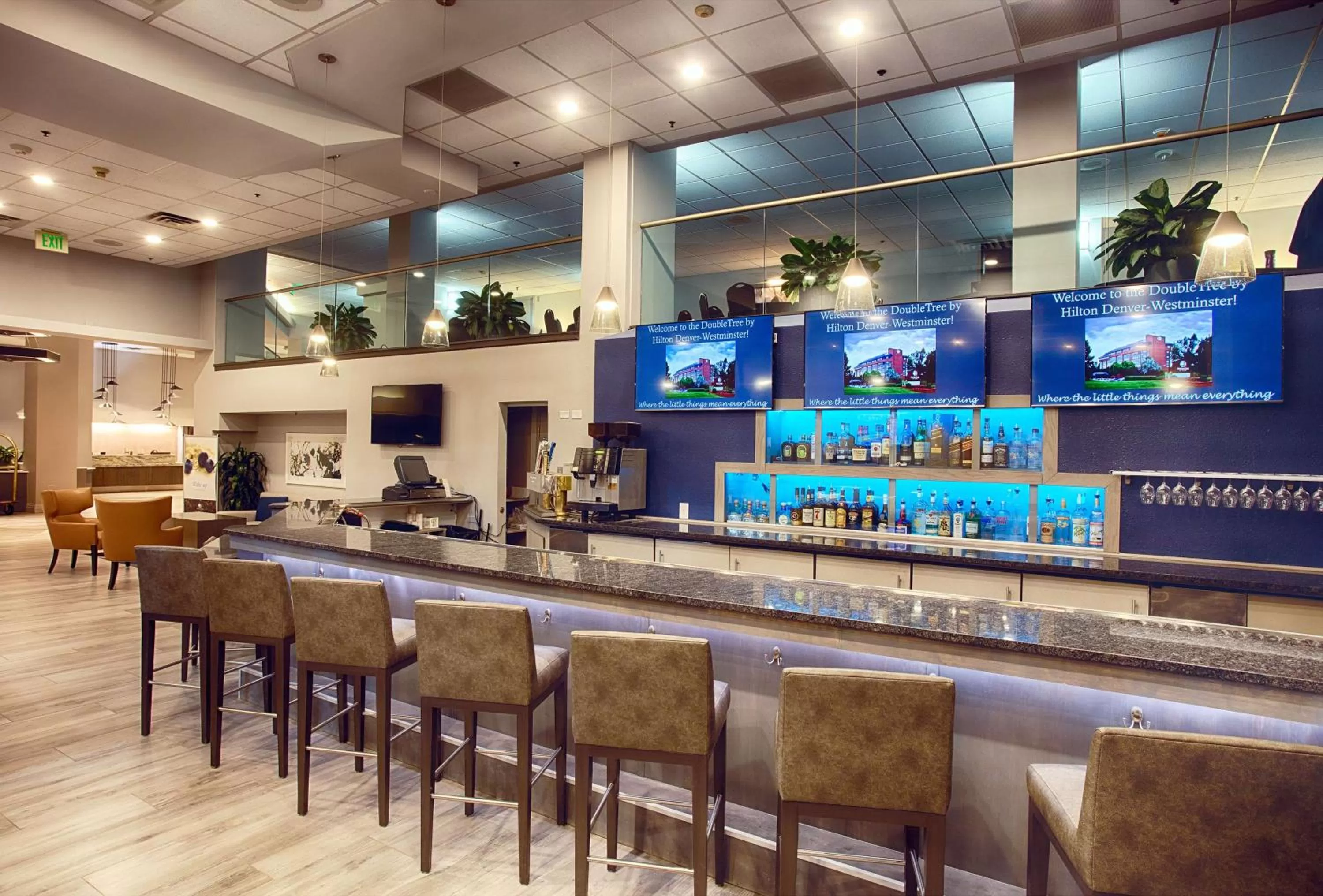 Lounge or bar in DoubleTree by Hilton Denver/Westminister