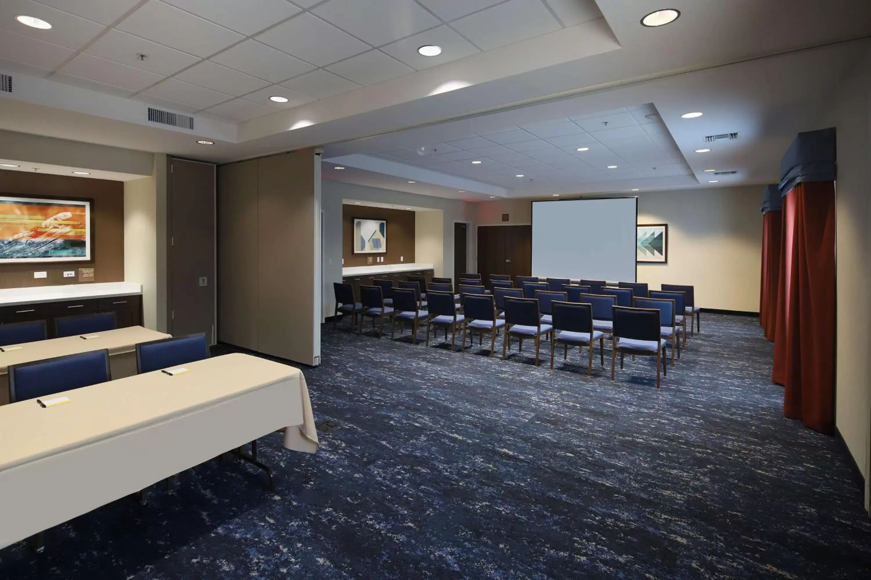 Meeting/conference room in Hampton Inn Suites Tucson Tech Park