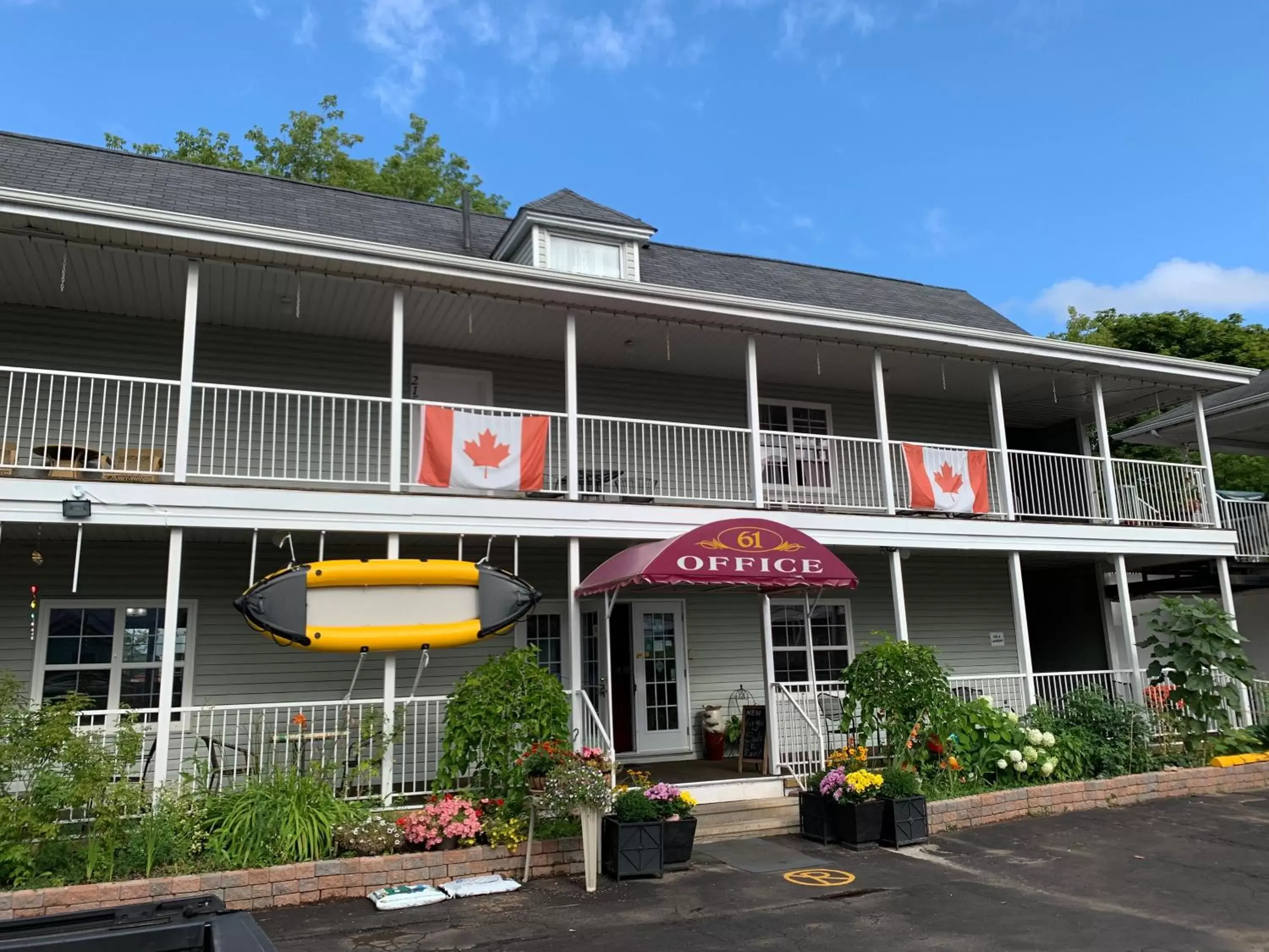 Facade/entrance, Property Building in Midtown Motel & Suites