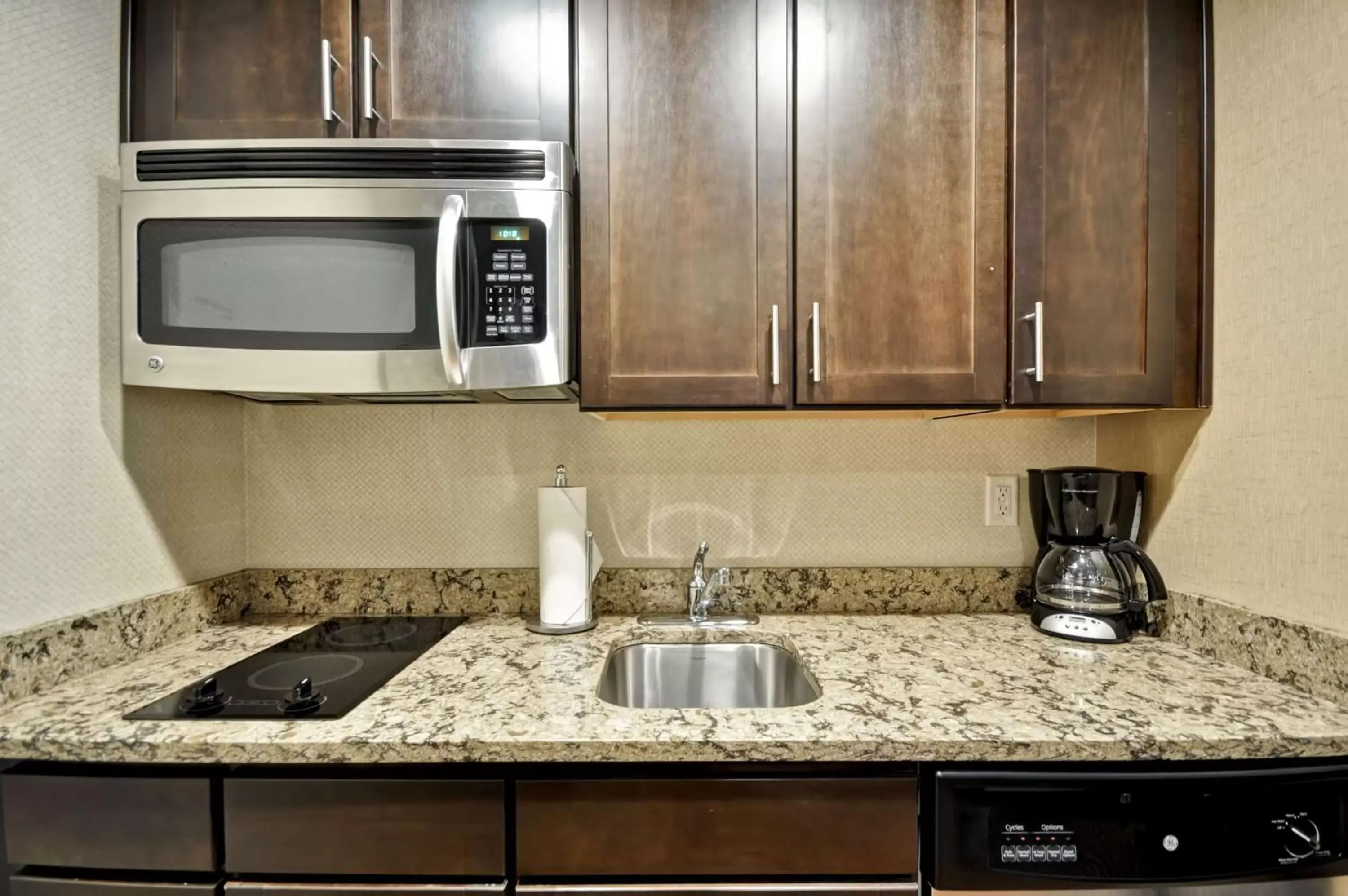 Kitchen or kitchenette, Kitchen/Kitchenette in Homewood Suites by Hilton Hartford / Southington CT
