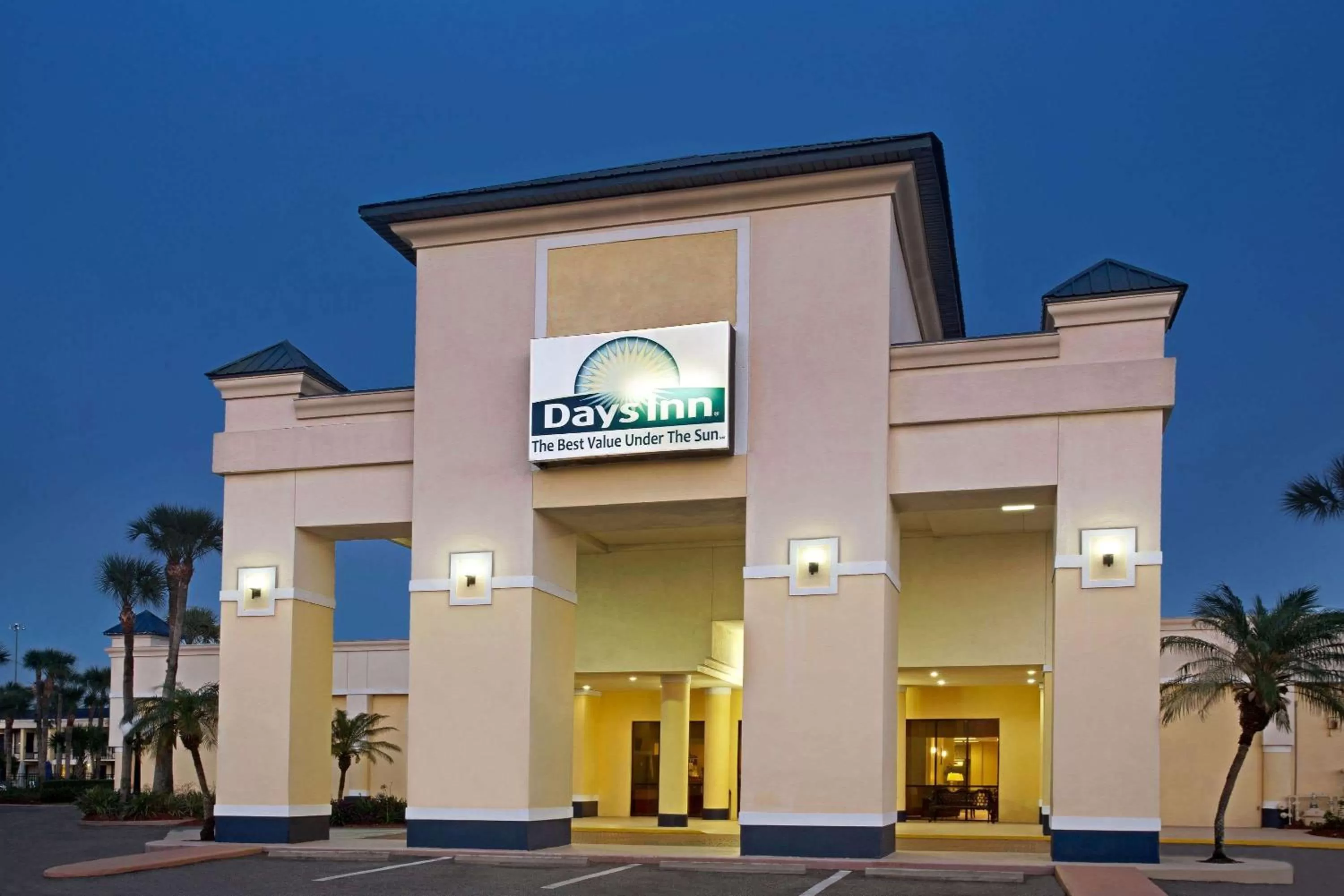 Property building in Days Inn by Wyndham Orlando Airport Florida Mall