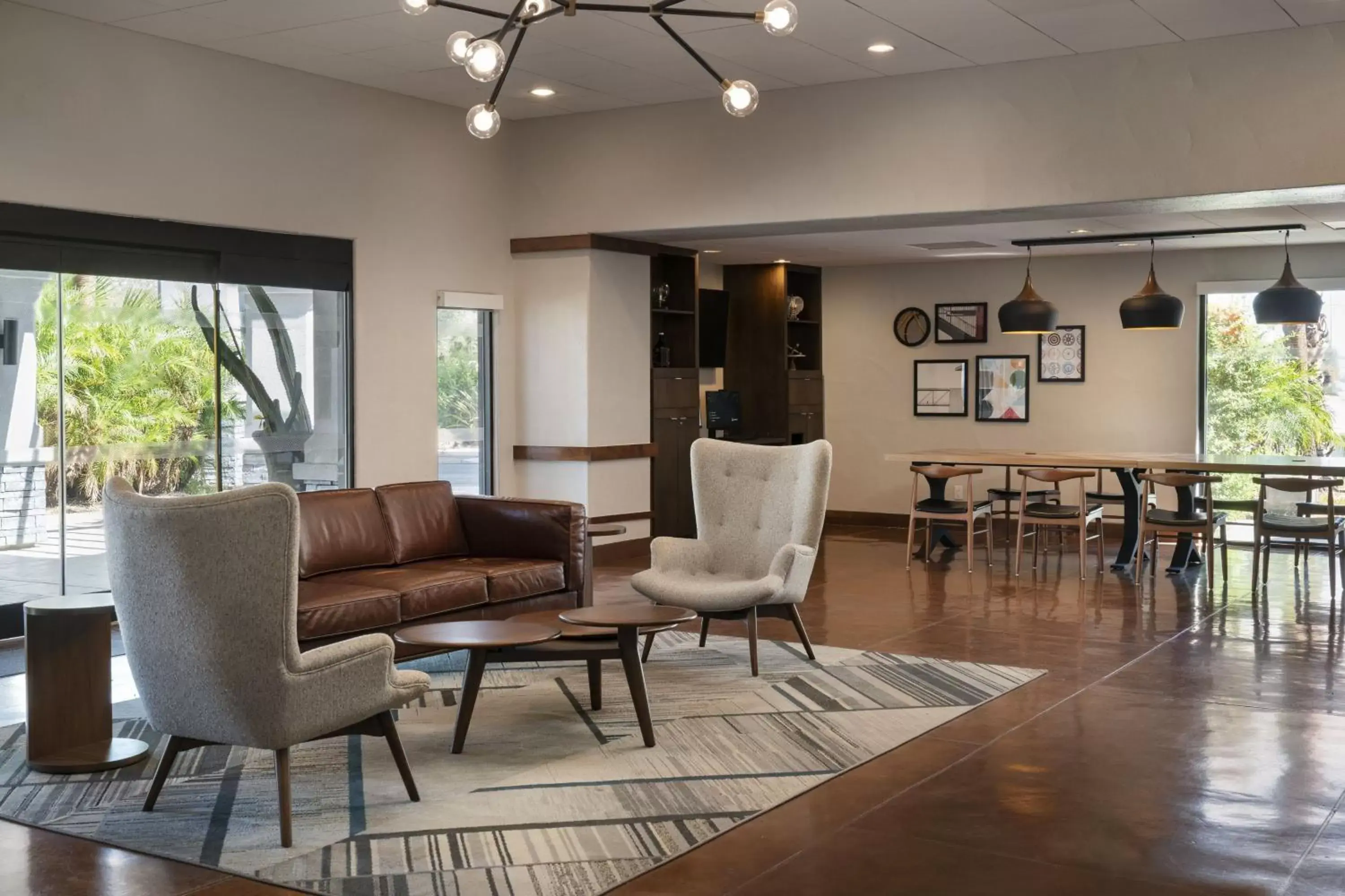 Lobby or reception in Four Points by Sheraton Tucson Airport