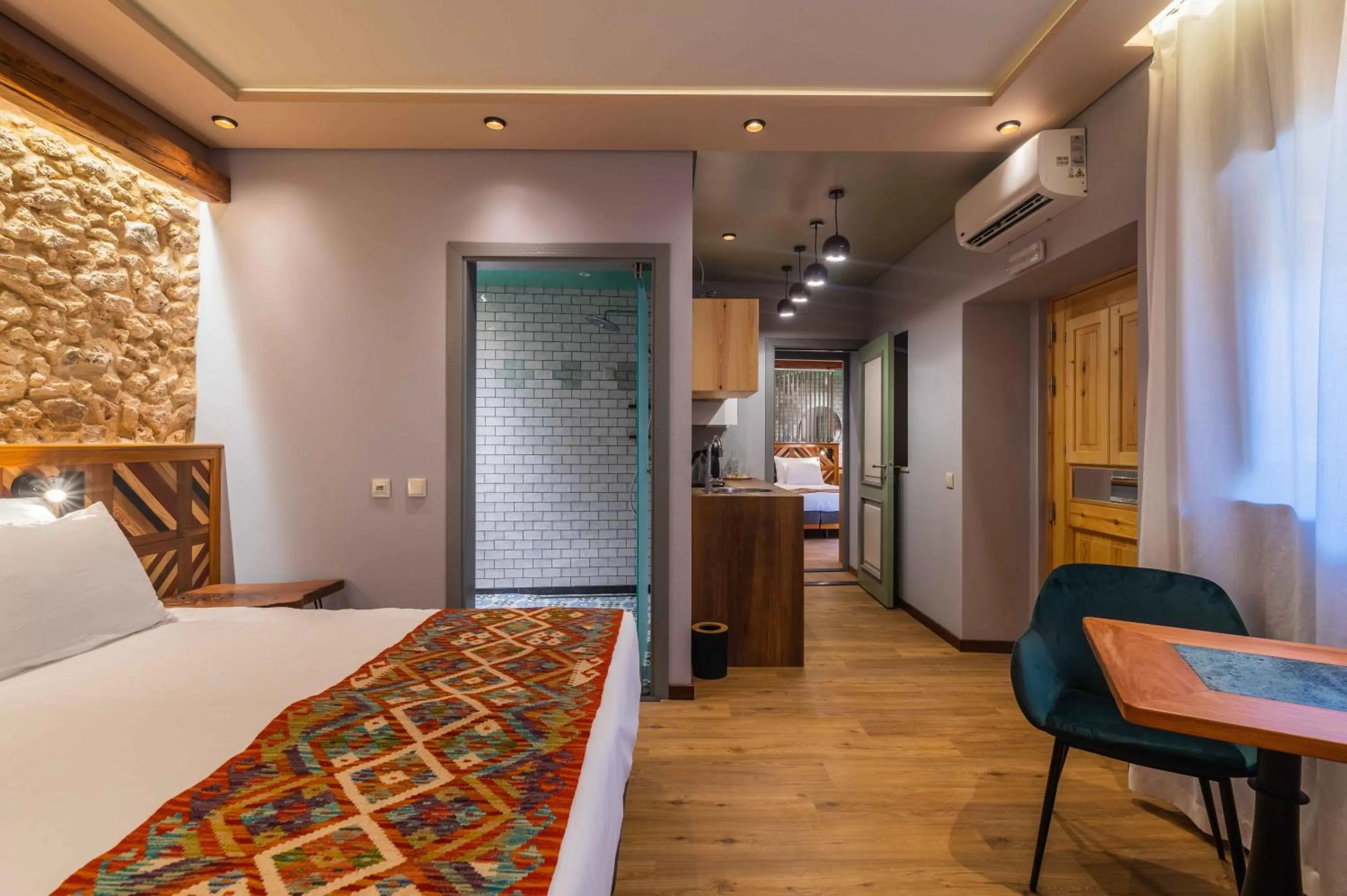 Photo of the whole room, Bed in Vila Origens Boutique Hotel Albufeira – Adults Only