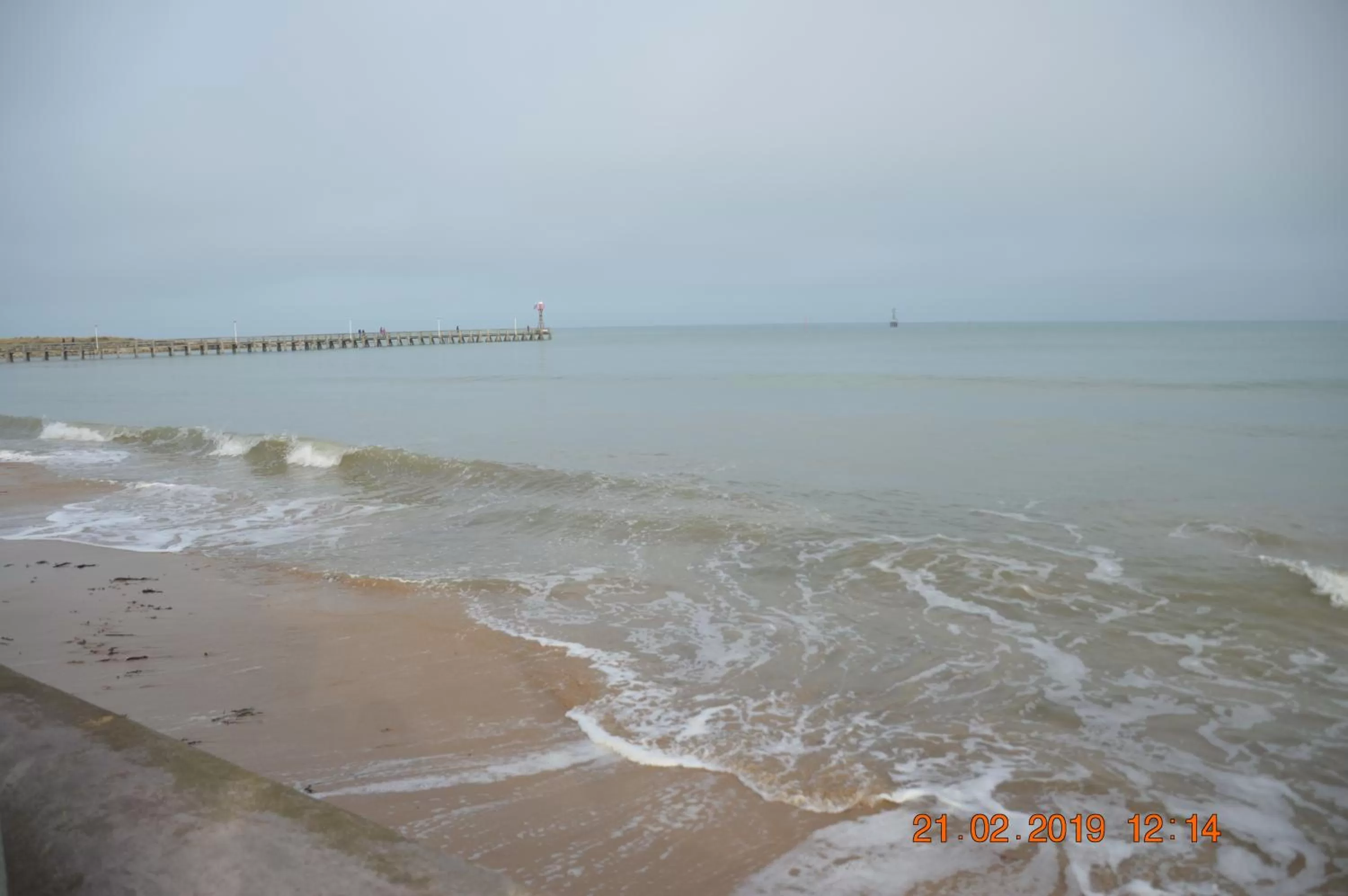 Beach in JOYEUX REVEIL