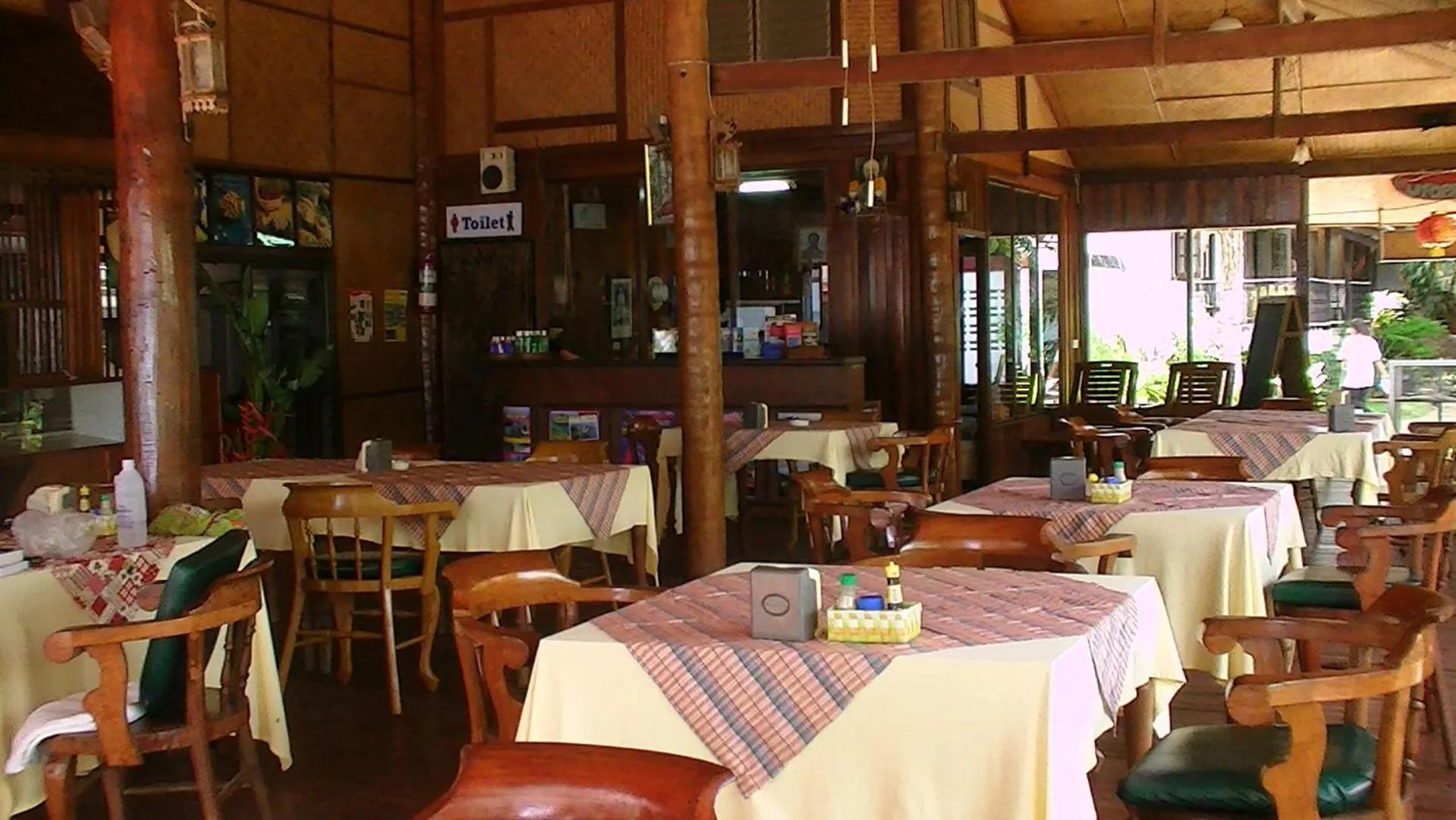 Restaurant/places to eat in Utopia Resort