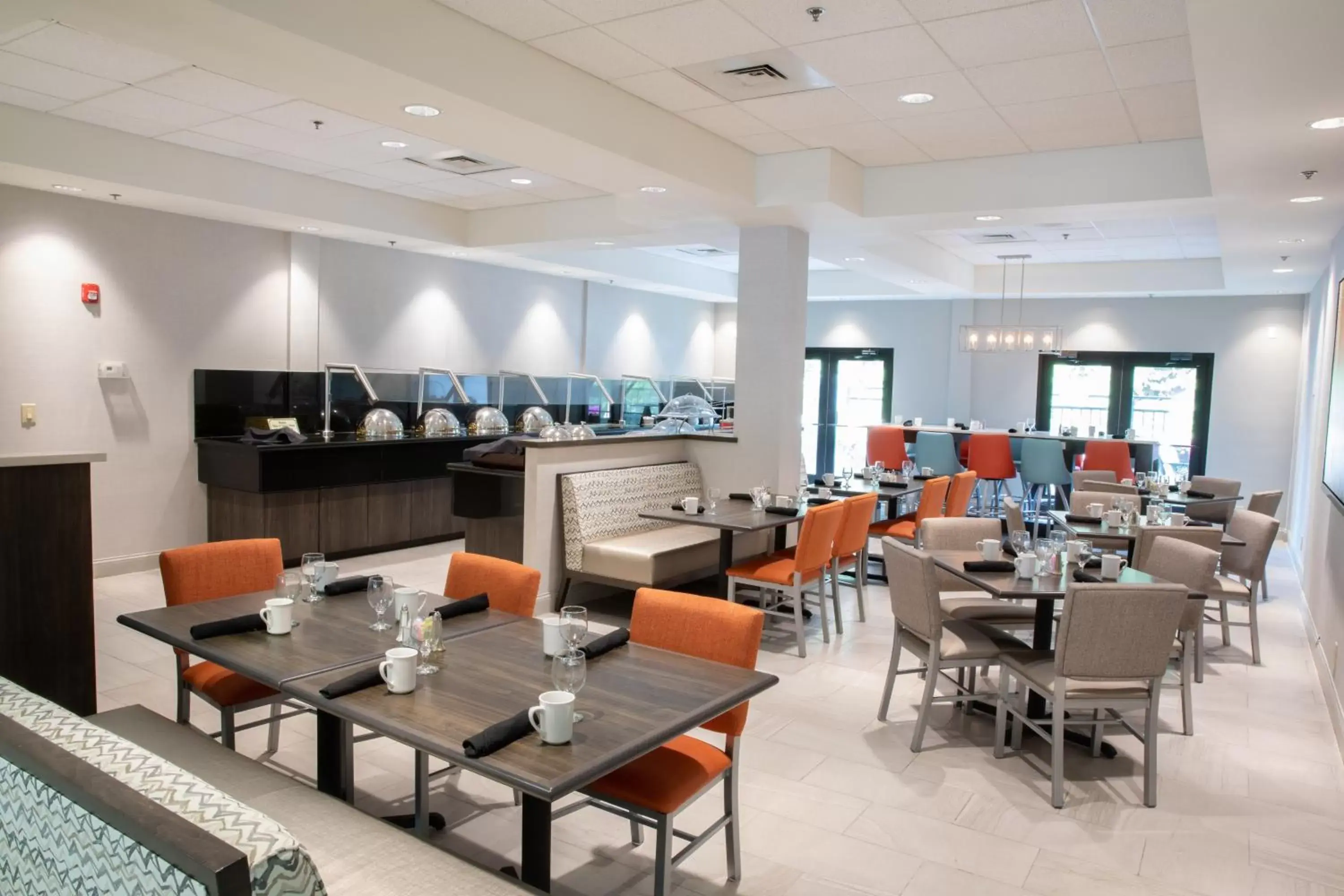 Restaurant/Places to Eat in Holiday Inn & Suites Raleigh Cary, an IHG Hotel