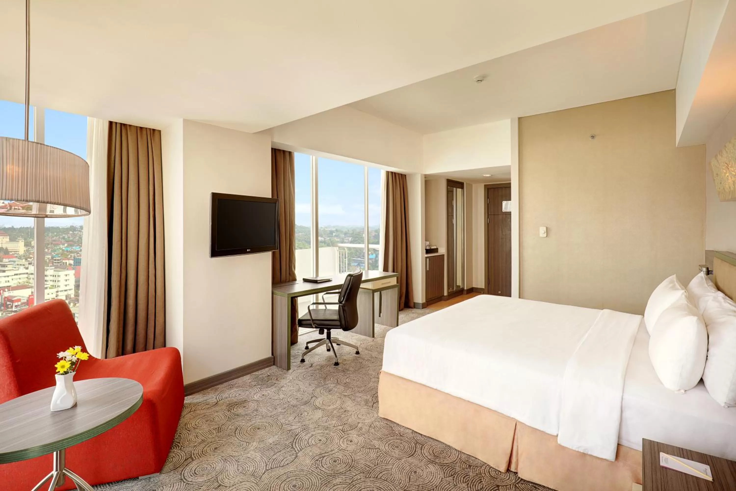 Day, Bed in Swiss-Belhotel Balikpapan